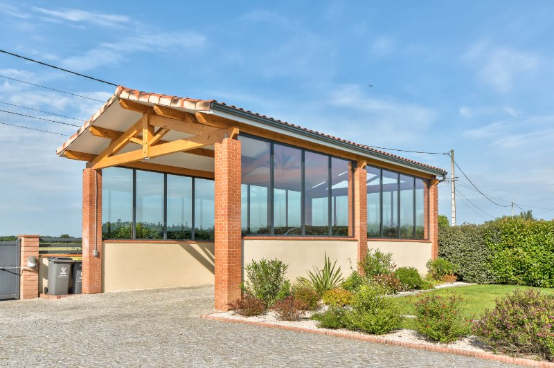 Photo 11 of the listing.