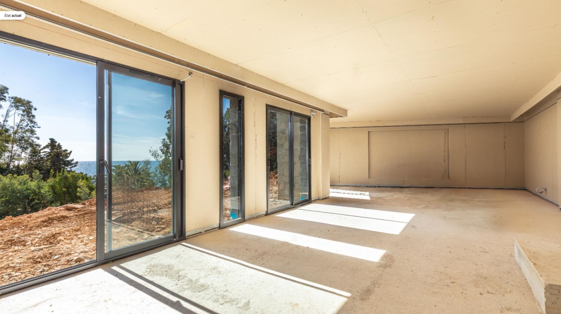 Photo 2 of the listing.