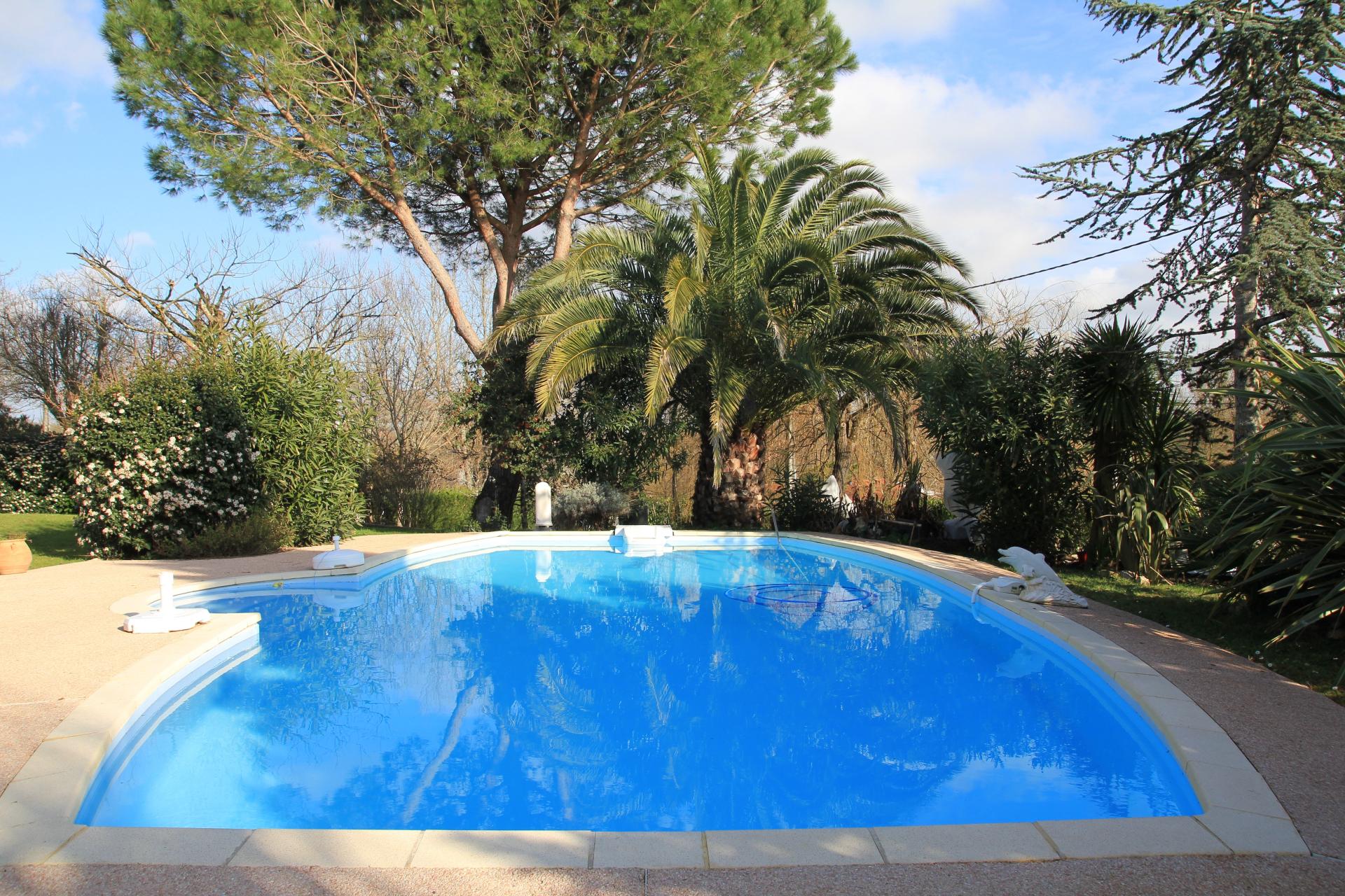 Photo 3 of the listing.