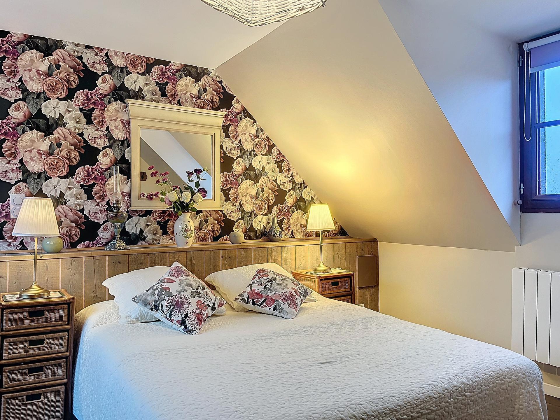 Photo 8 of the listing.