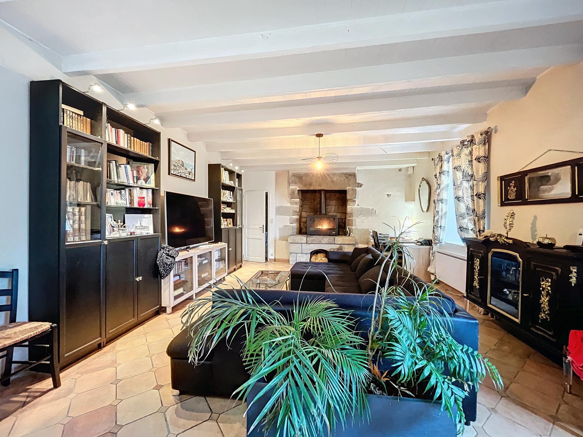 Photo 6 of the listing.