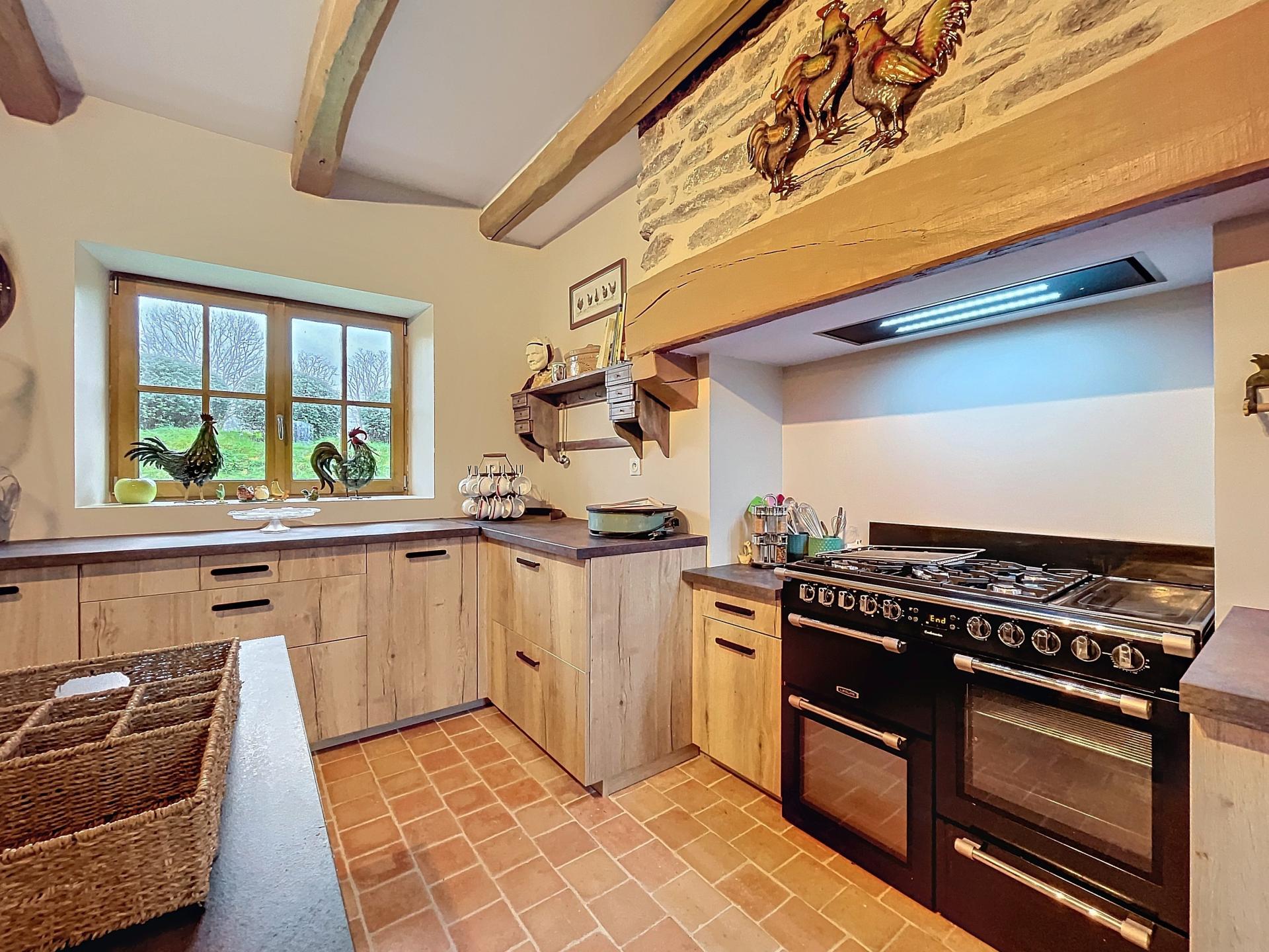 Photo 14 of the listing.