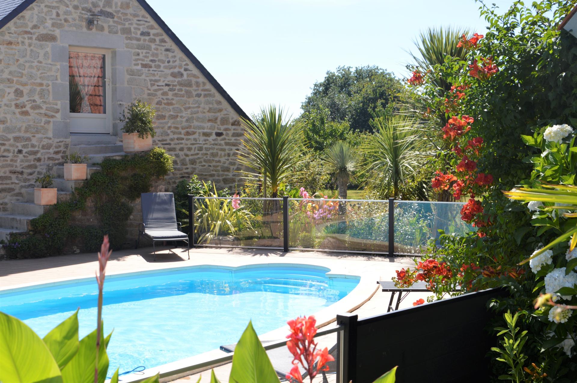 Photo 2 of the listing.