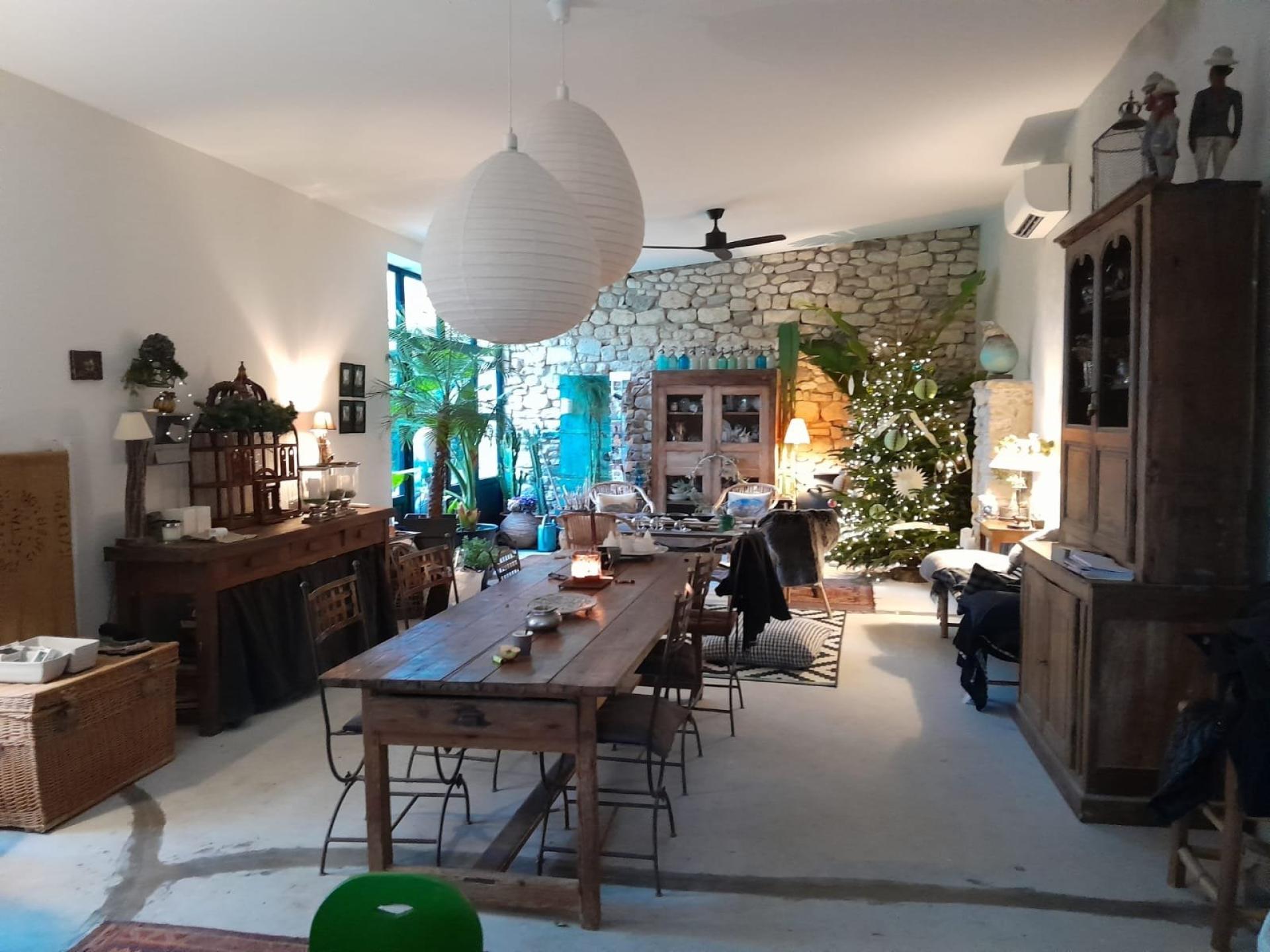 Photo 6 of the listing.