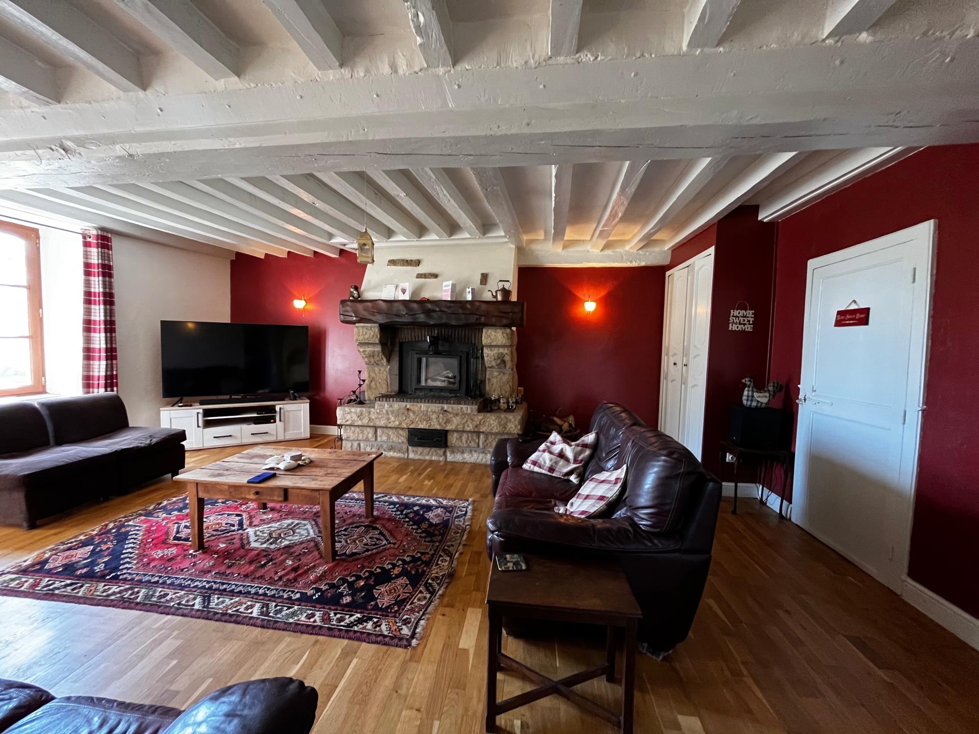 Photo 5 of the listing.