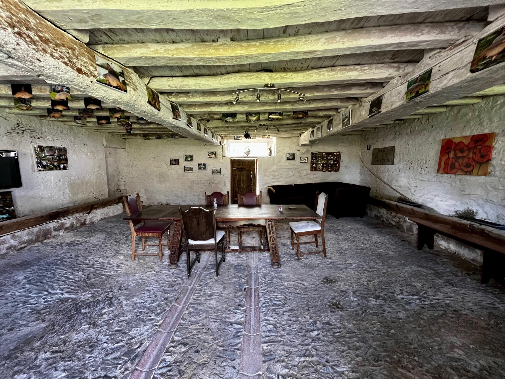 Photo 20 of the listing.