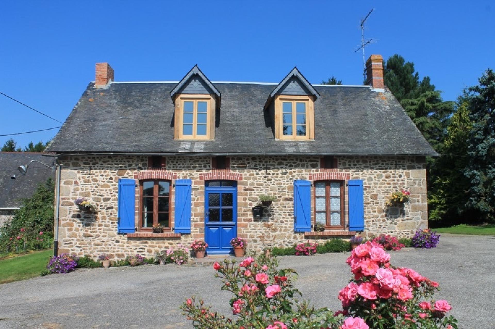 Photo 3 of the listing.