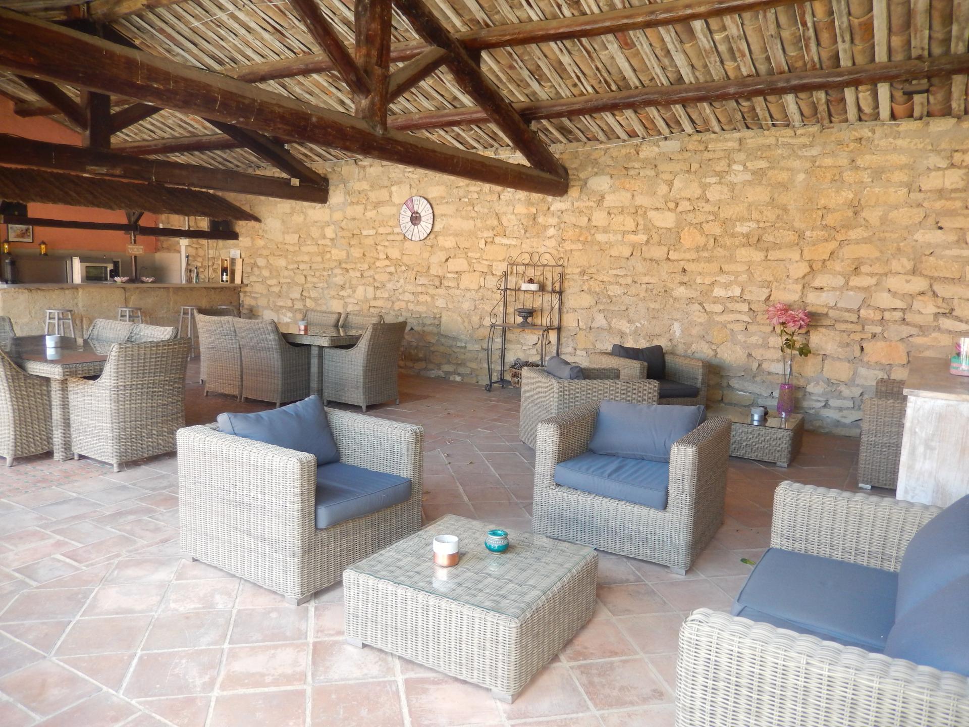 Photo 4 of the listing.