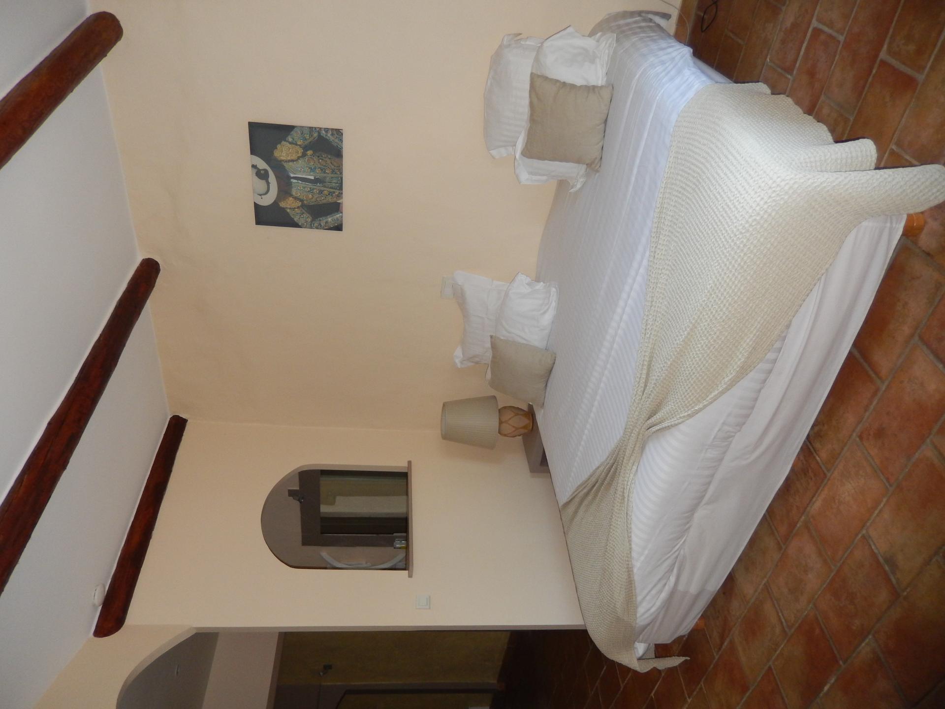 Photo 11 of the listing.