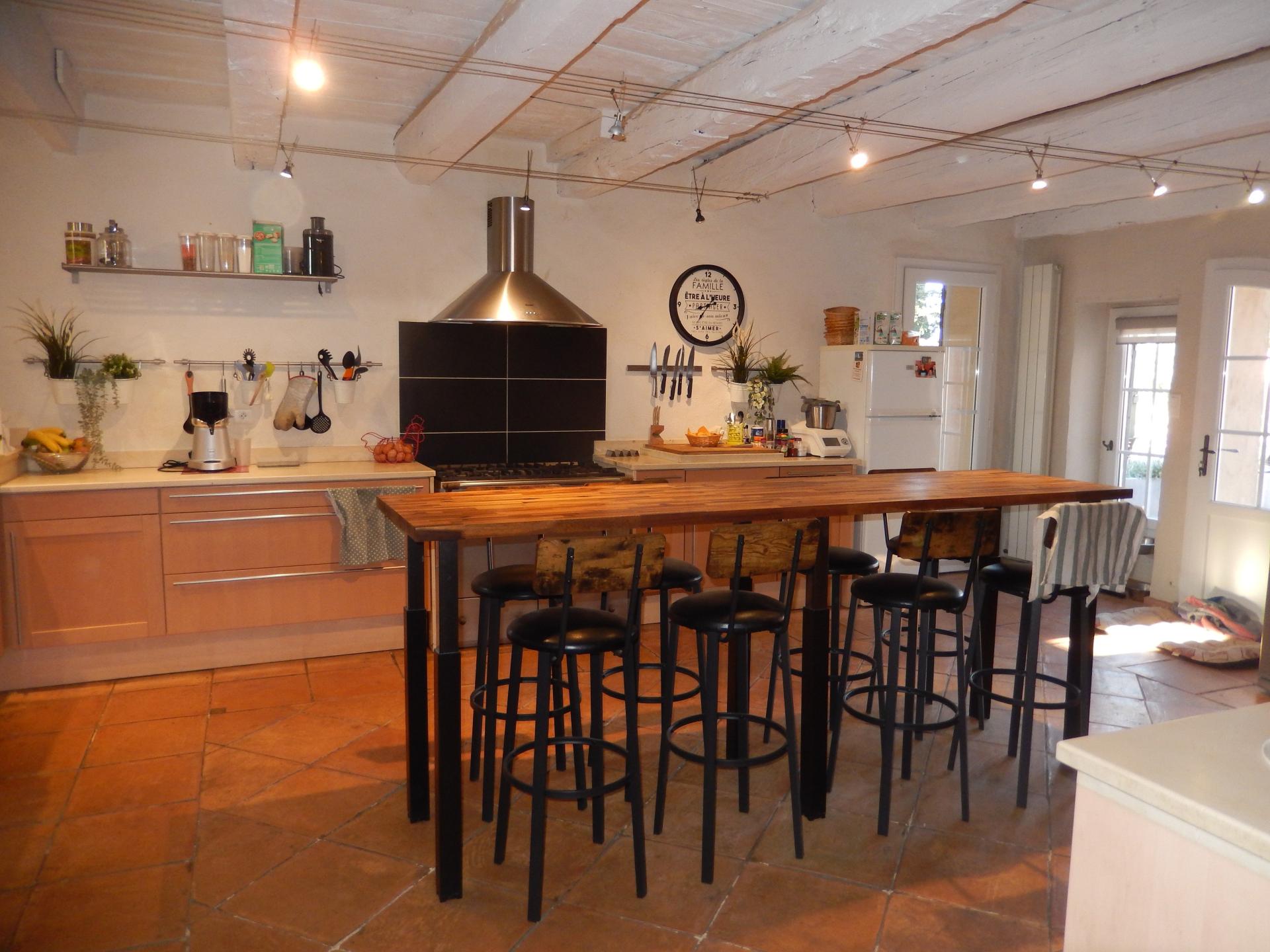 Photo 7 of the listing.