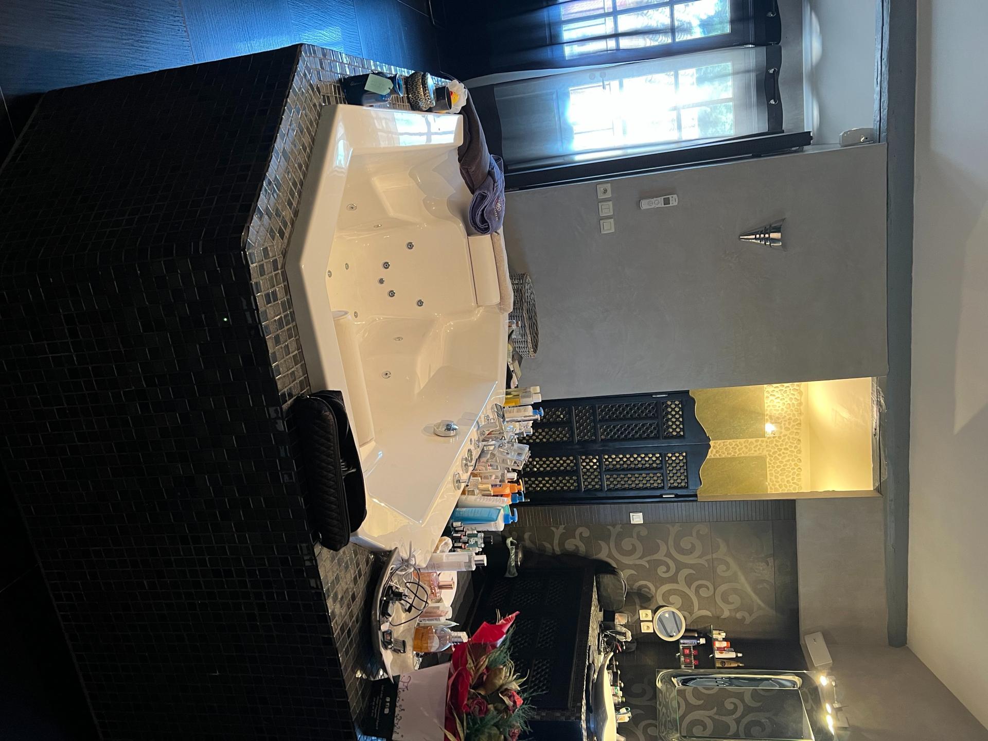 Photo 12 of the listing.