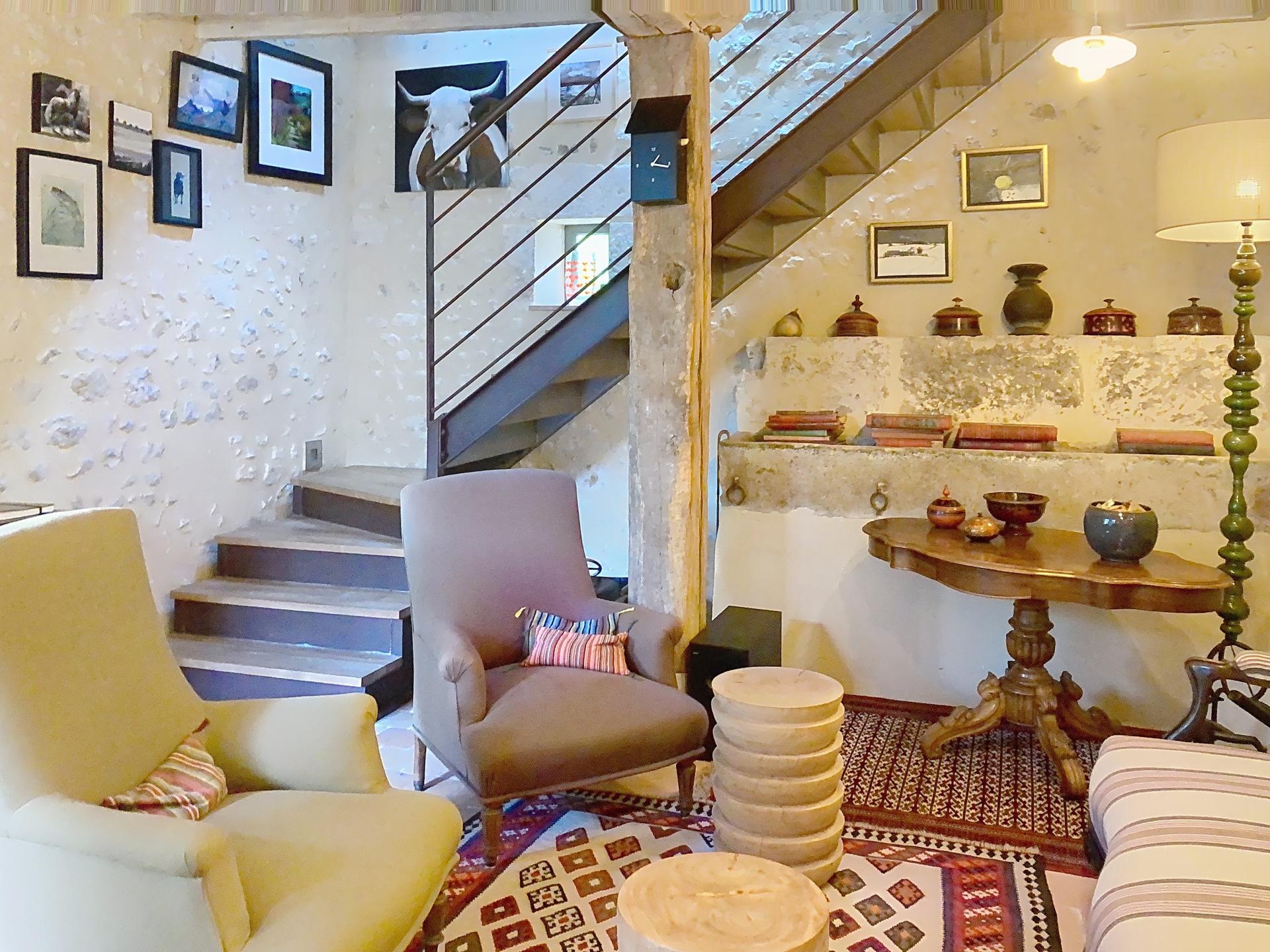 Photo 10 of the listing.