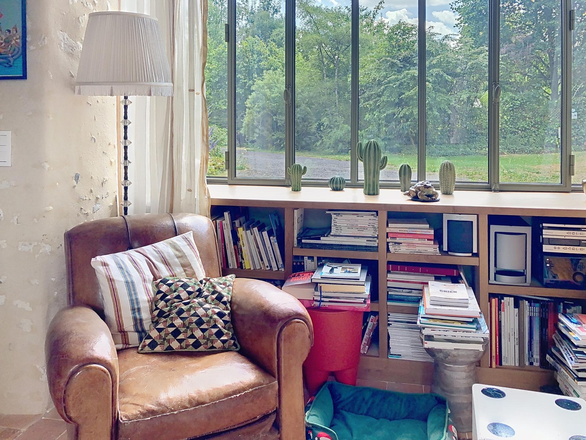 Photo 9 of the listing.