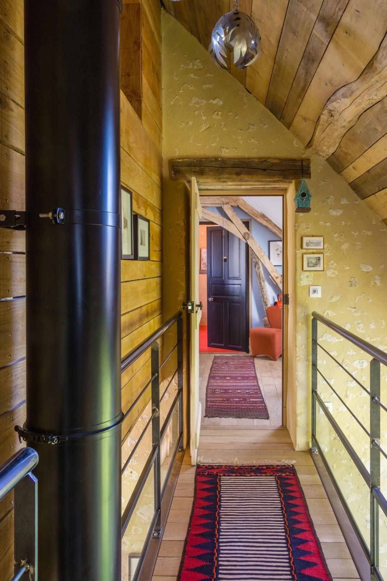 Photo 13 of the listing.