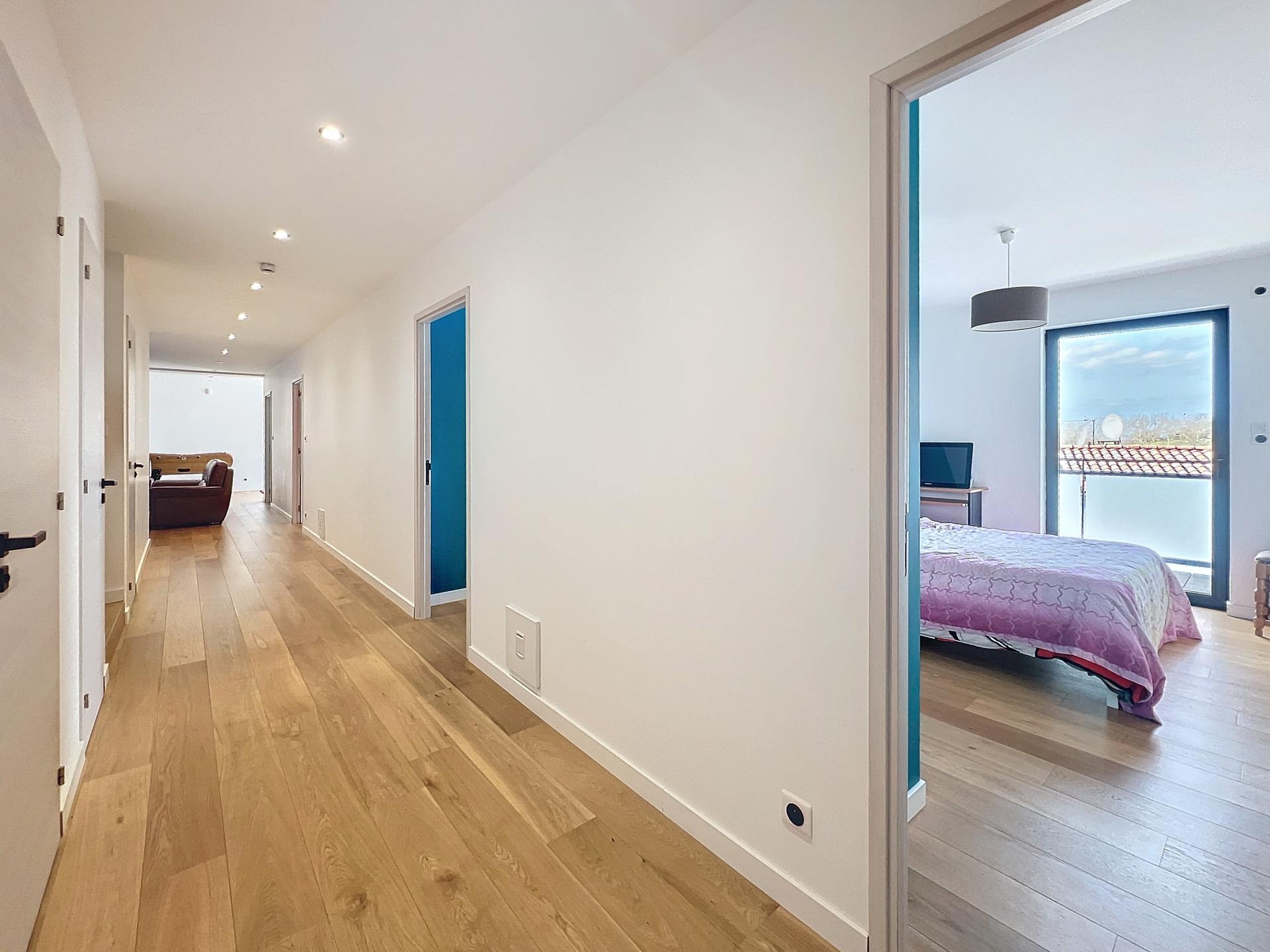 Photo 8 of the listing.