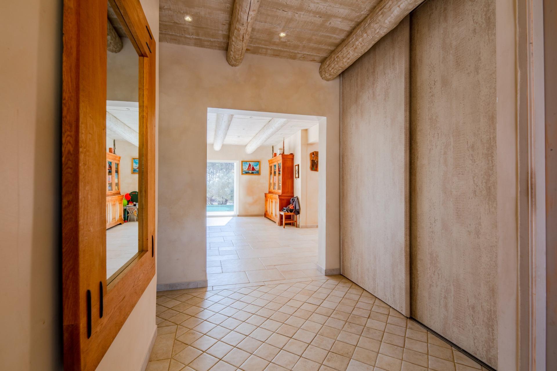 Photo 8 of the listing.