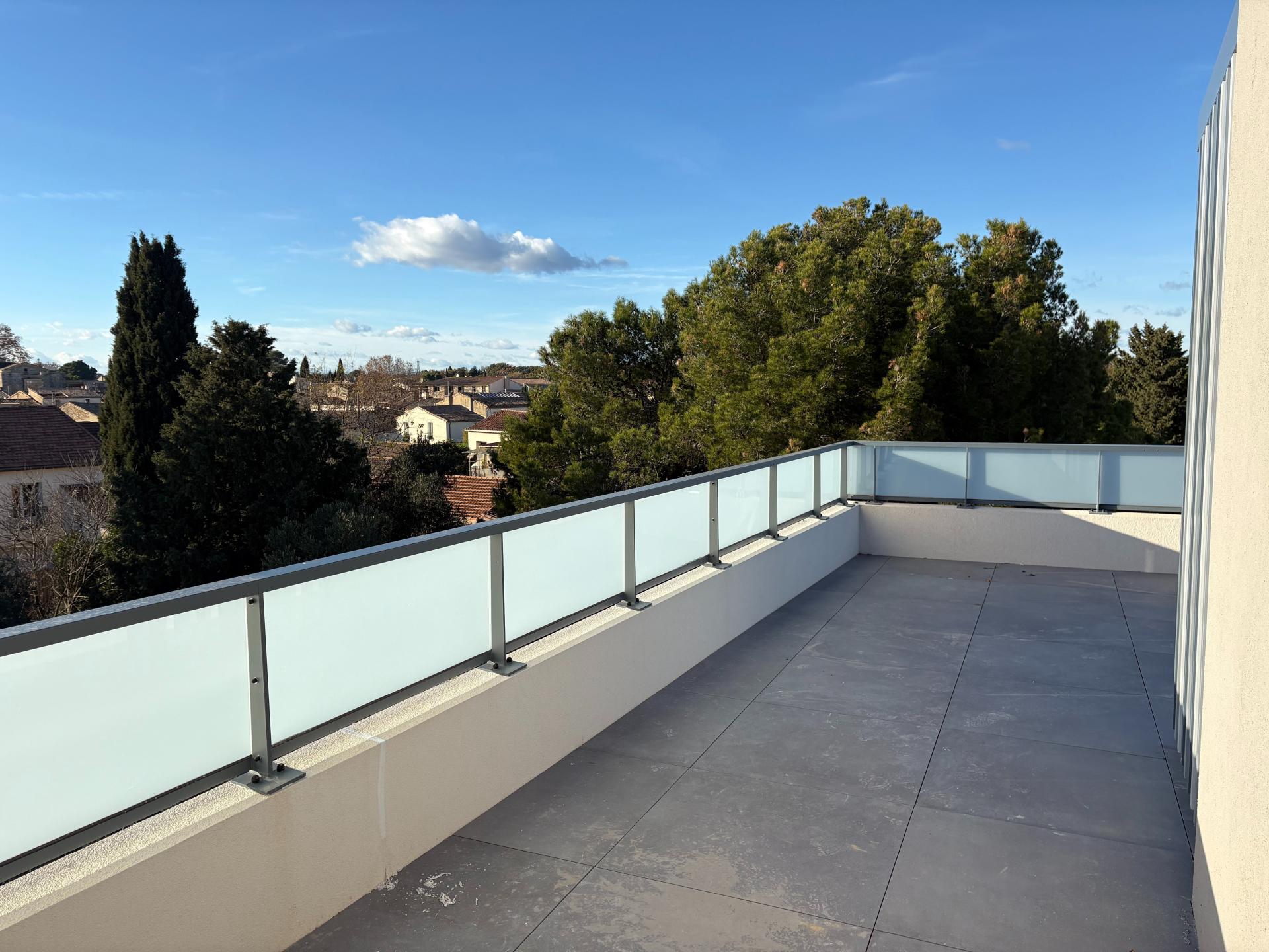 Photo 2 of the listing.