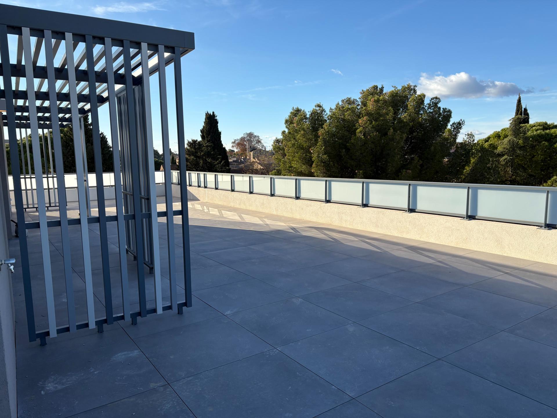 Photo 3 of the listing.