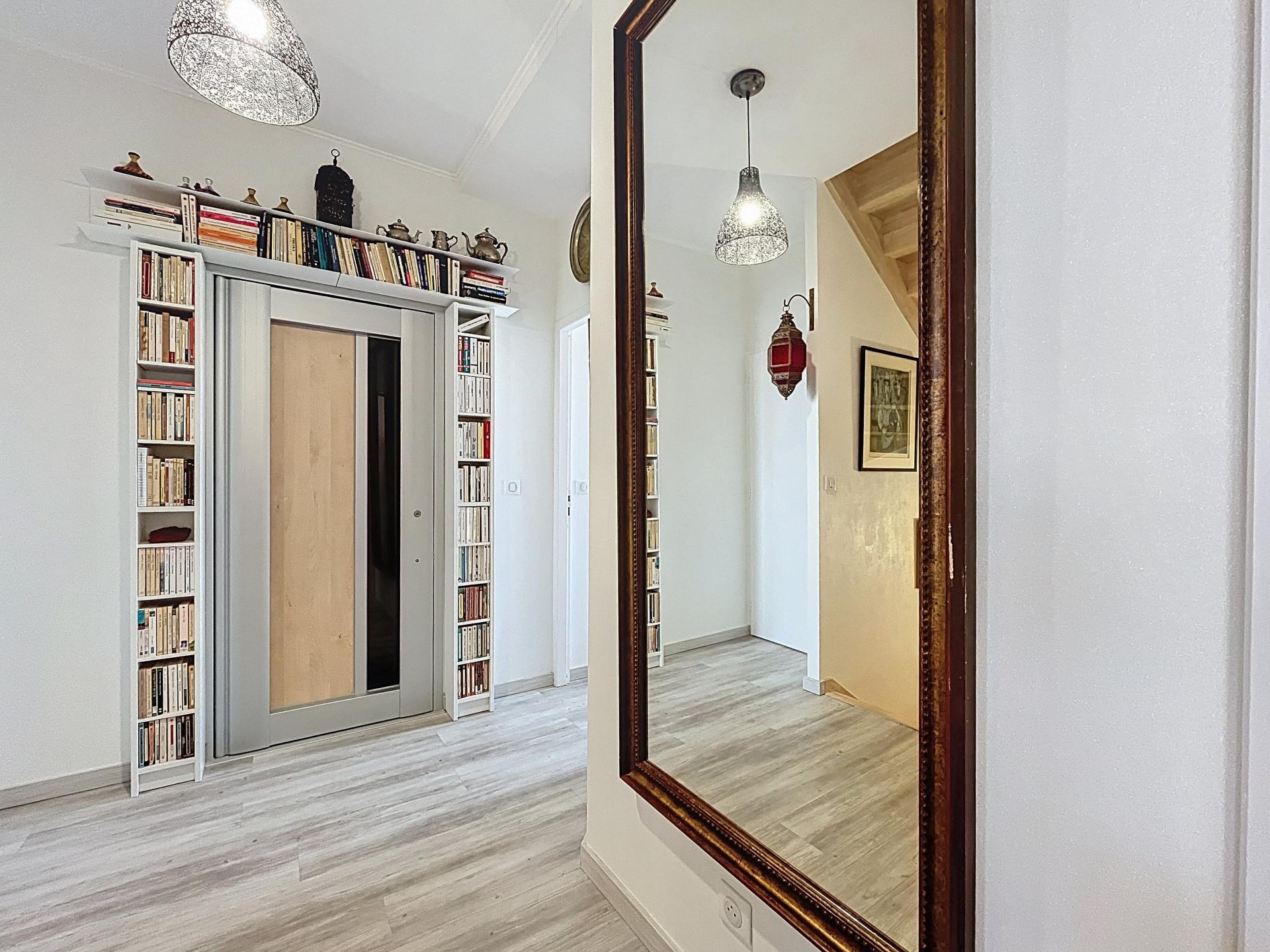 Photo 10 of the listing.