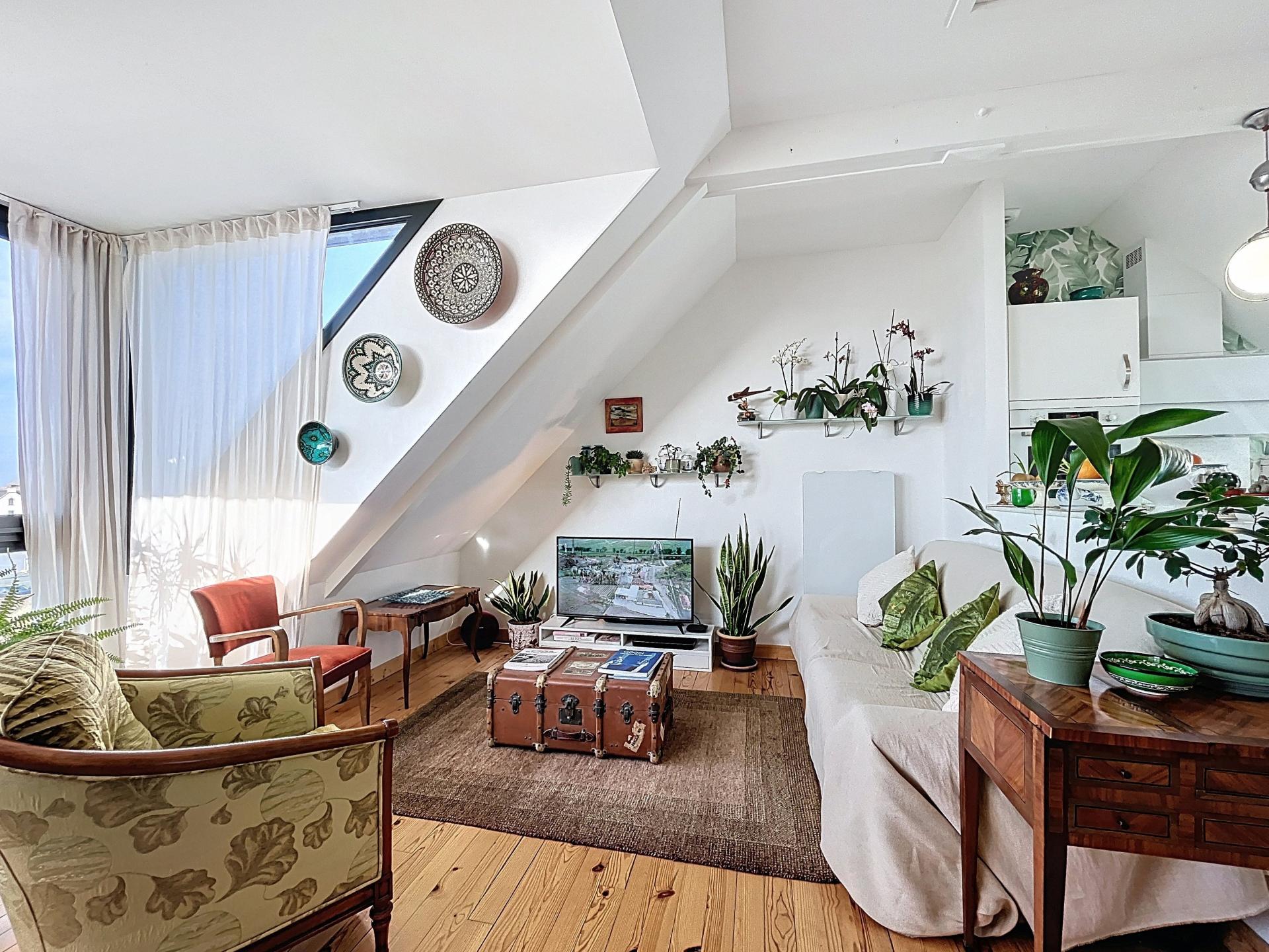 Photo 4 of the listing.