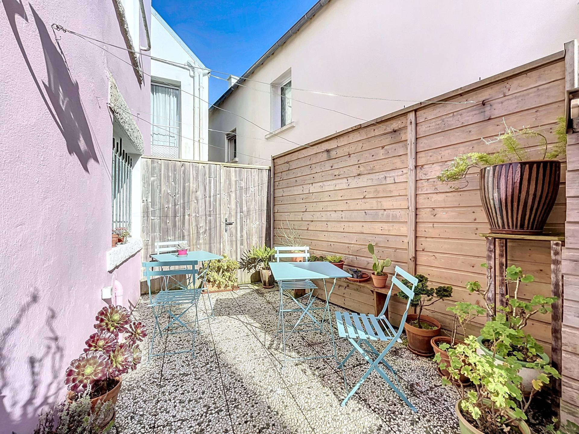 Photo 14 of the listing.