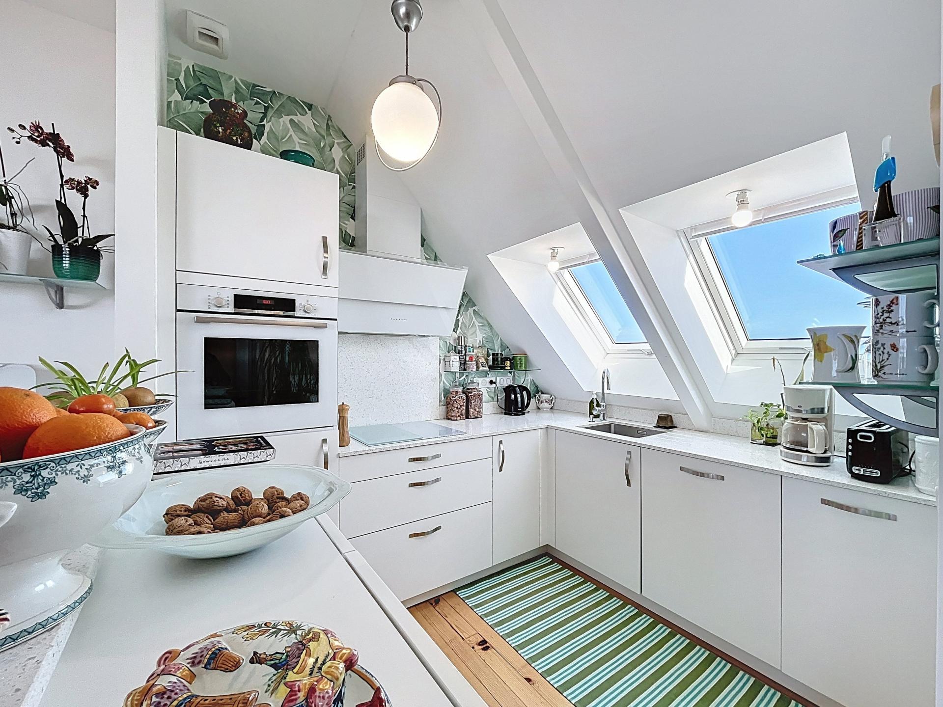 Photo 12 of the listing.