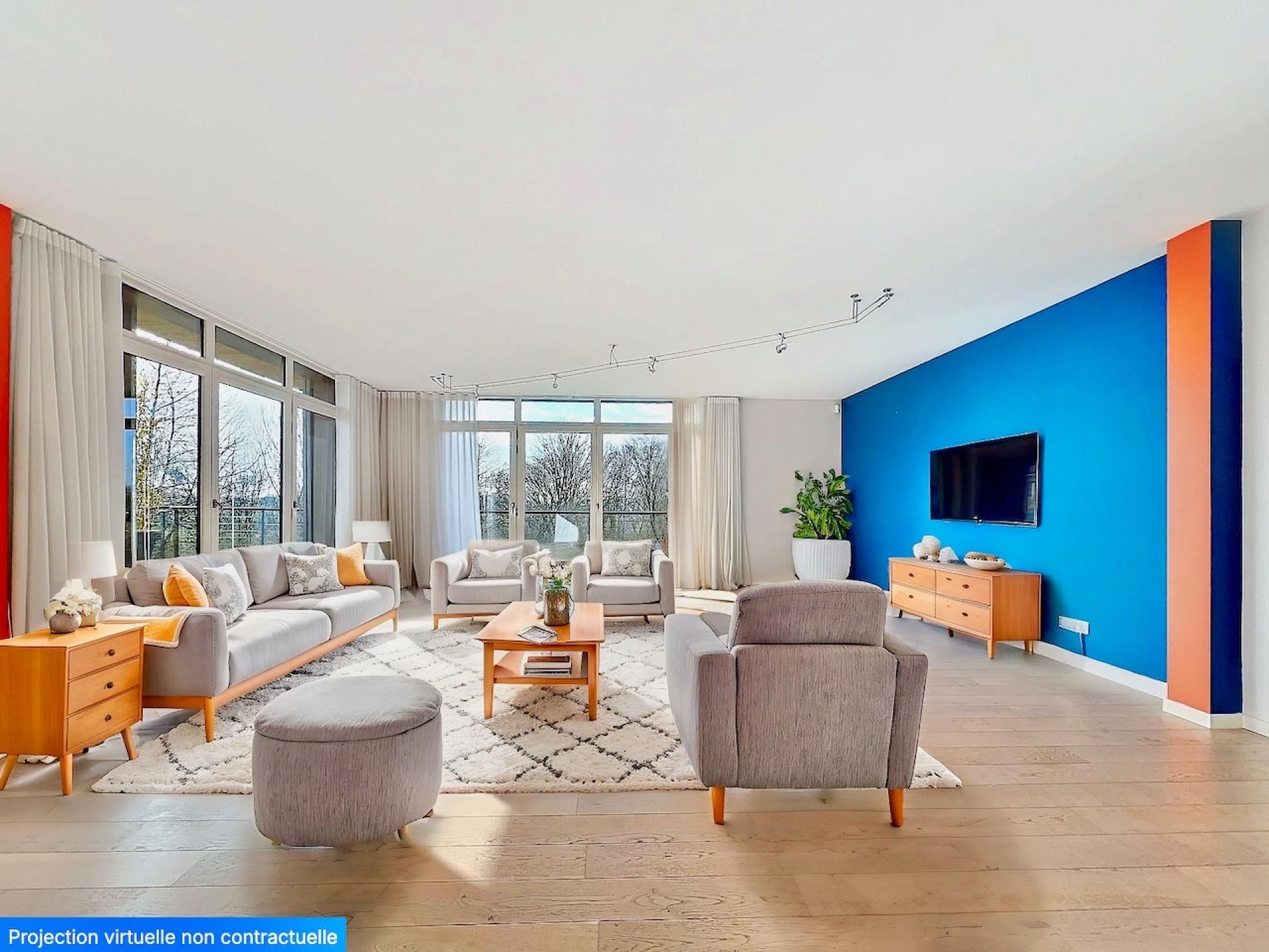 Photo 2 of the listing.