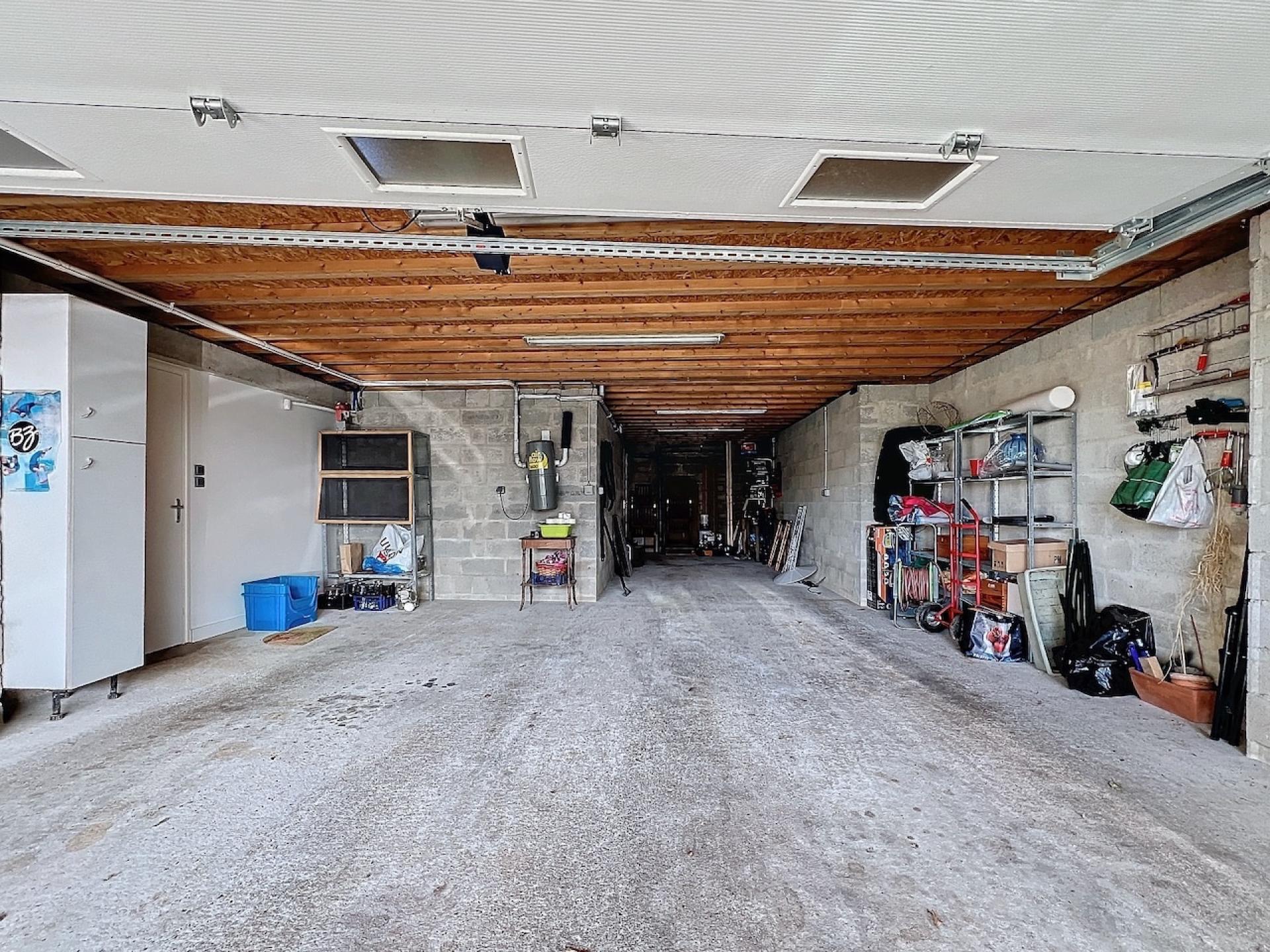 Photo 14 of the listing.