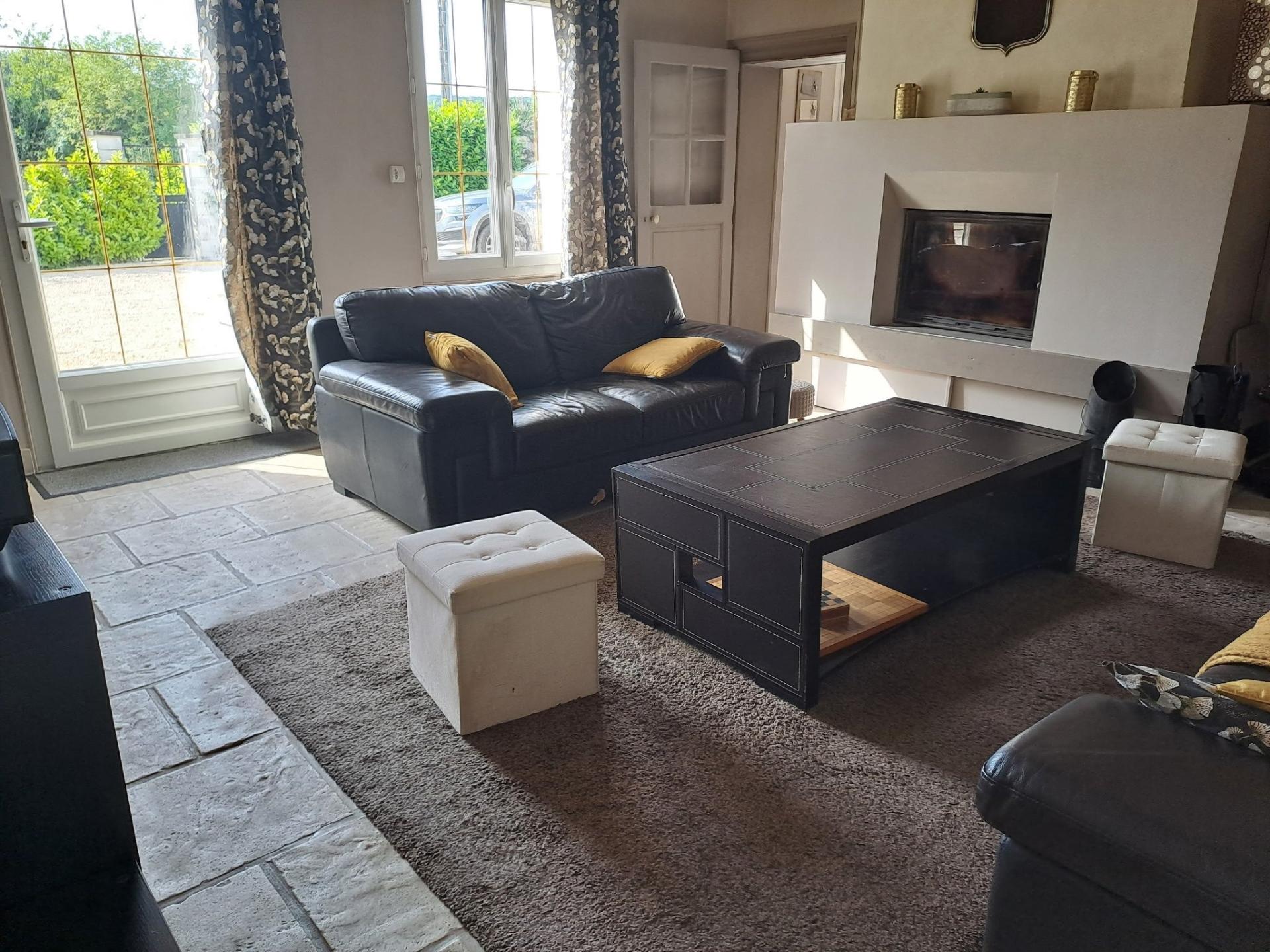 Photo 4 of the listing.