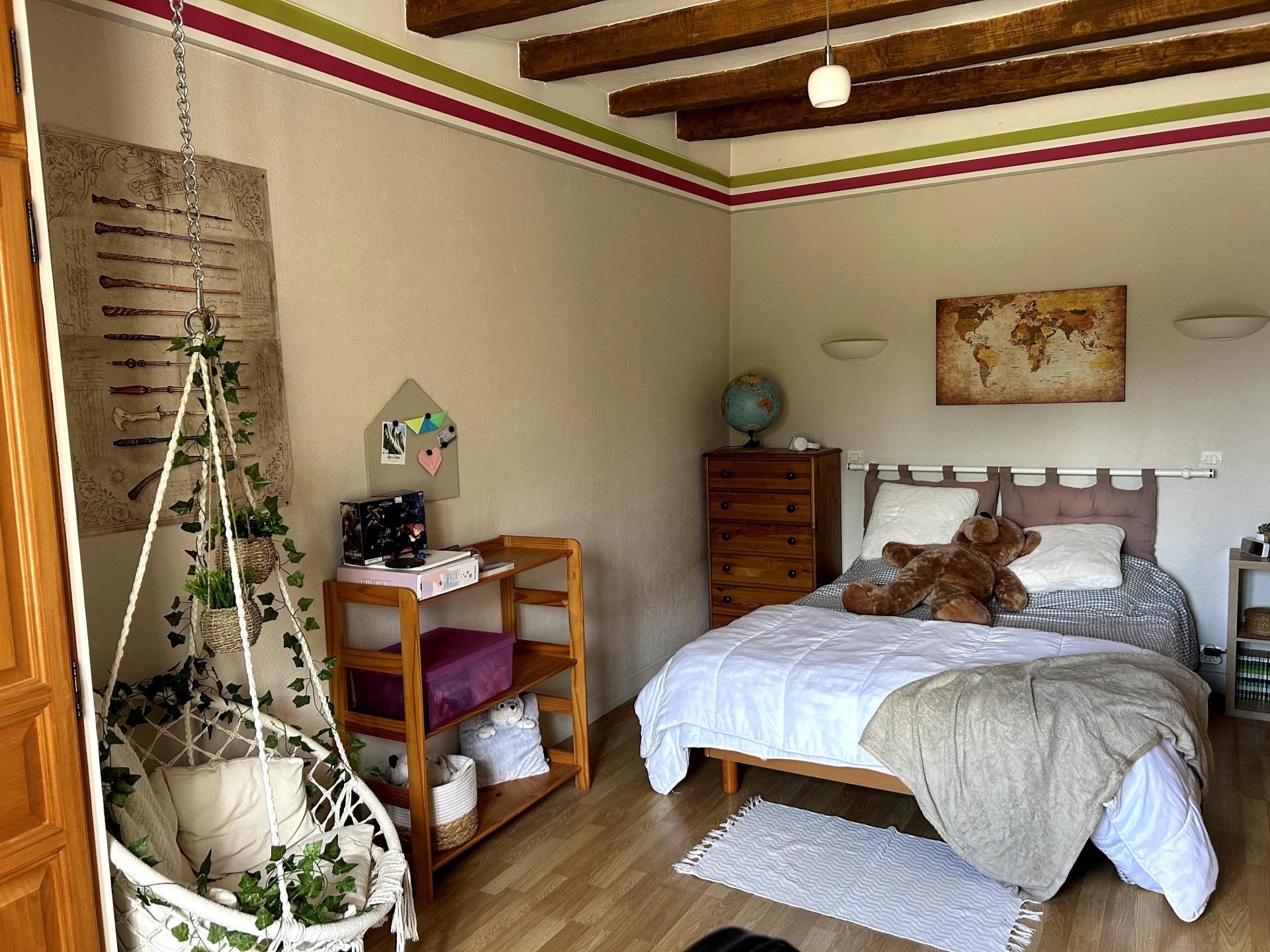 Photo 8 of the listing.