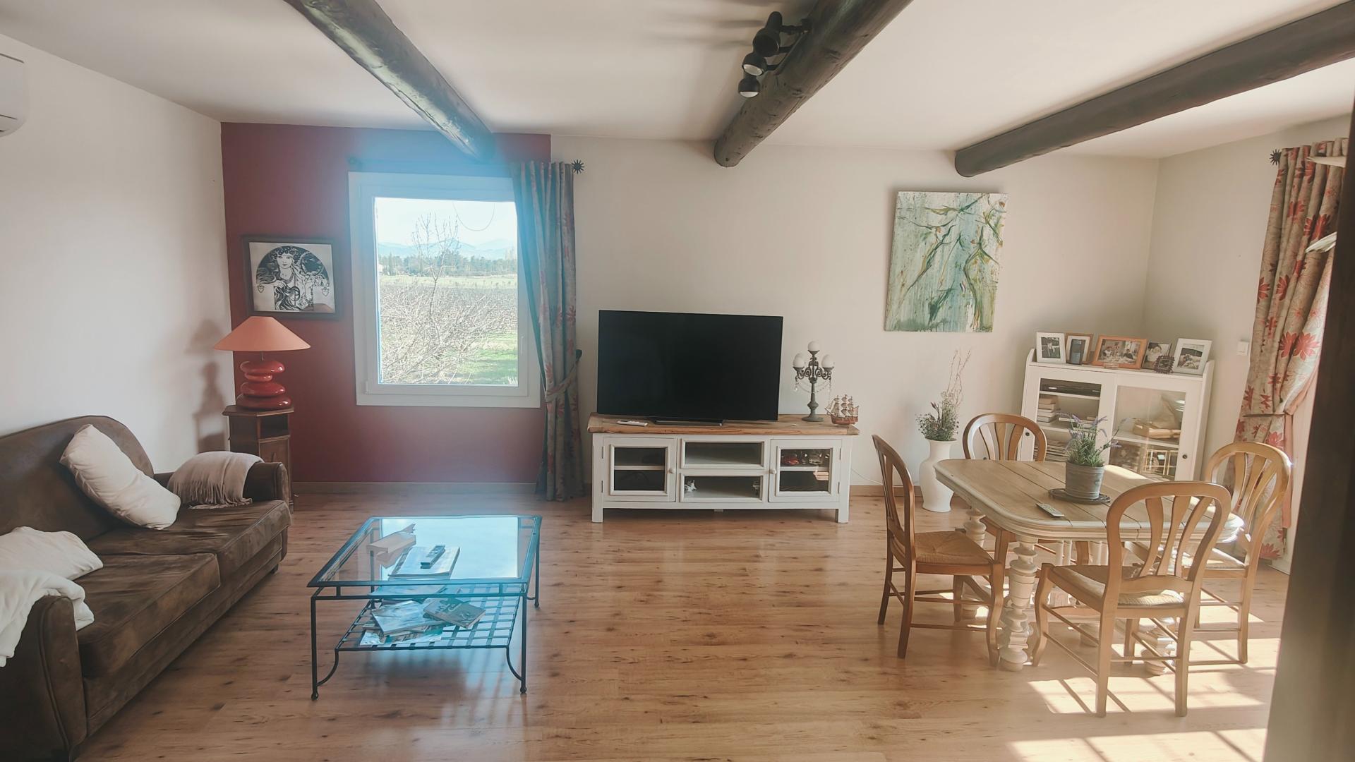 Photo 7 of the listing.