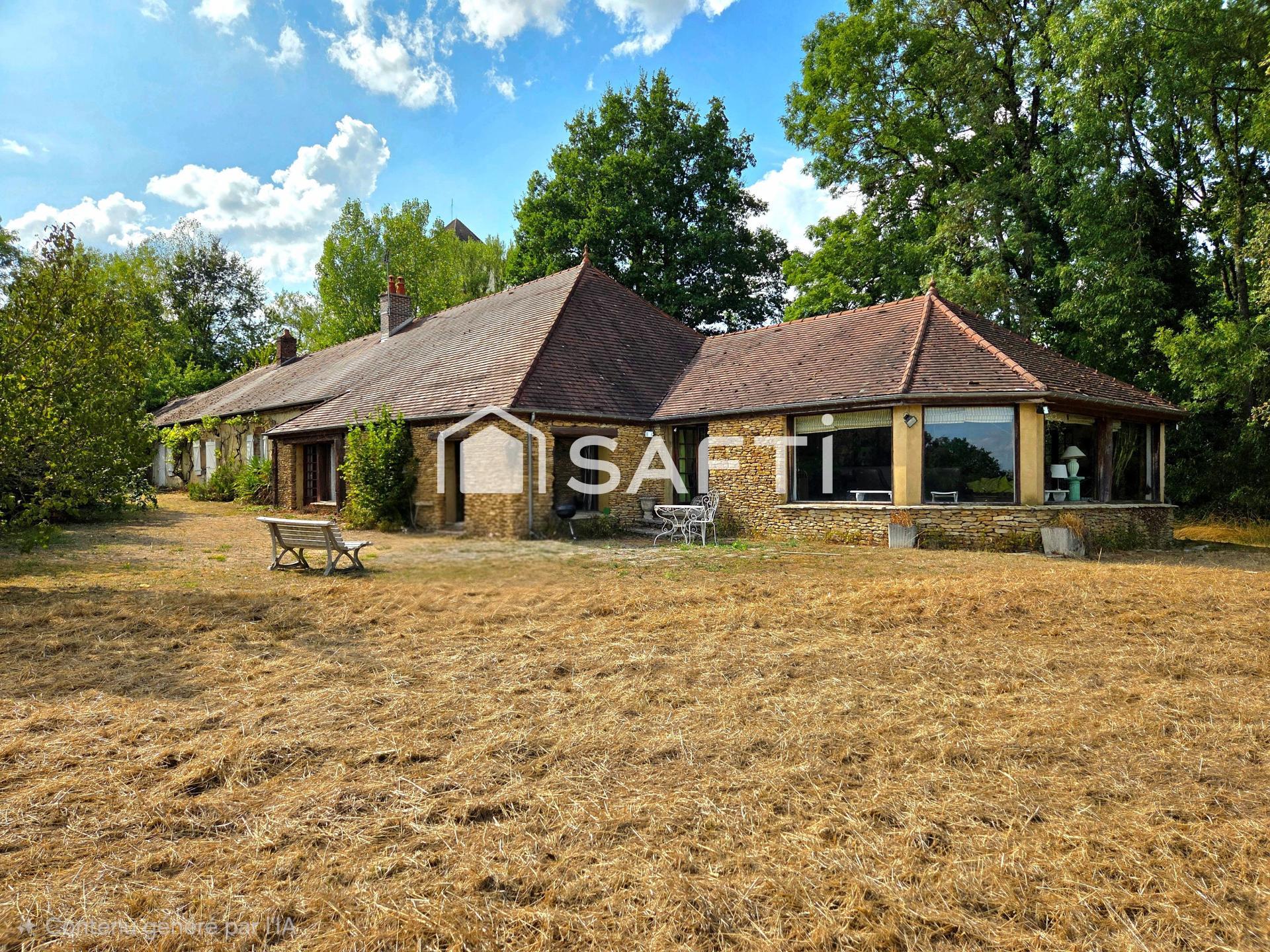 Maison 6 pièces 282 m² · à Vallieres · 282 m² · 190 000 €