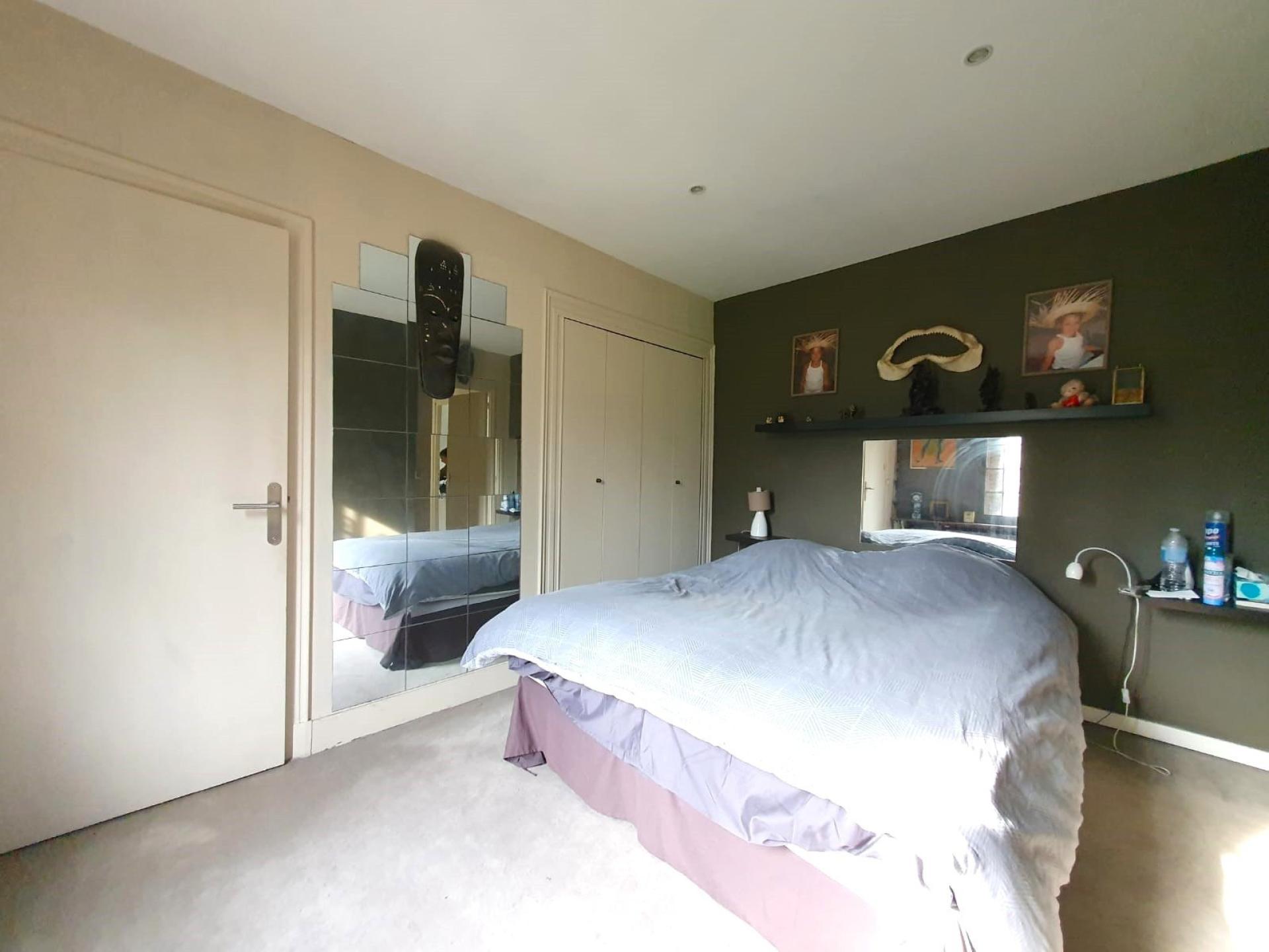 Photo 12 of the listing.