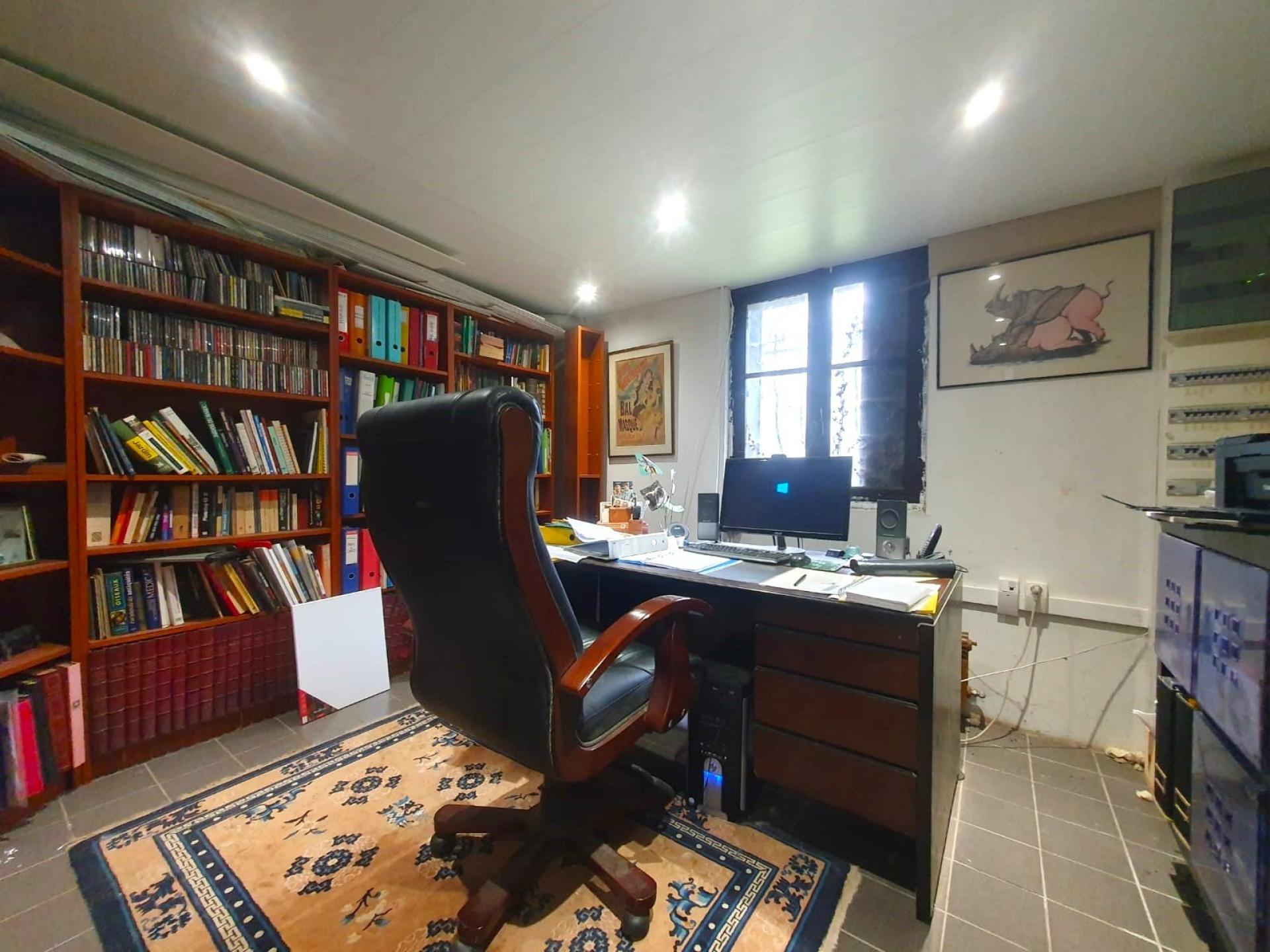 Photo 17 of the listing.