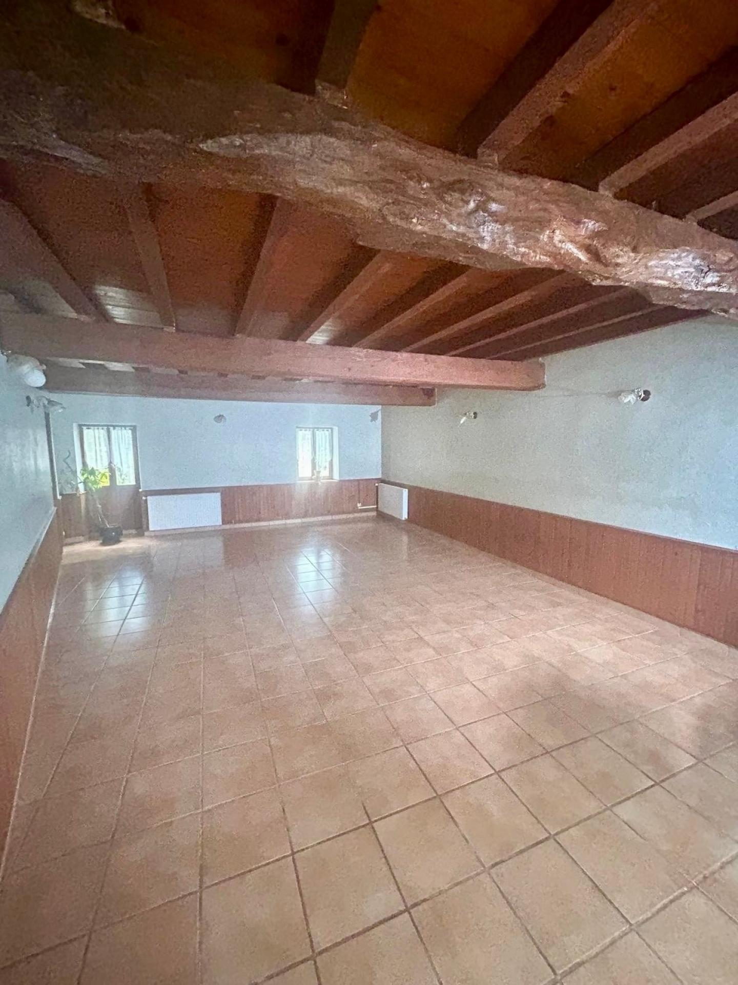 Photo 6 of the listing.