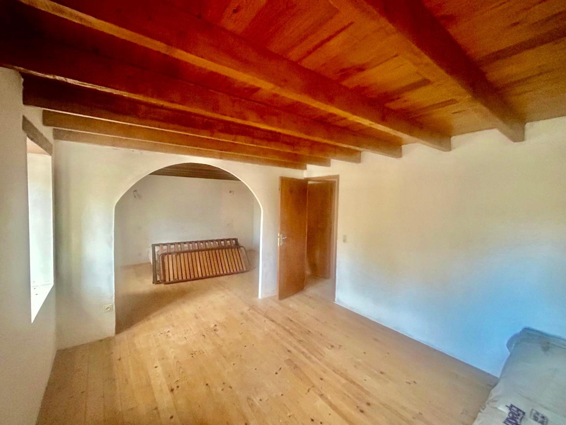 Photo 14 of the listing.