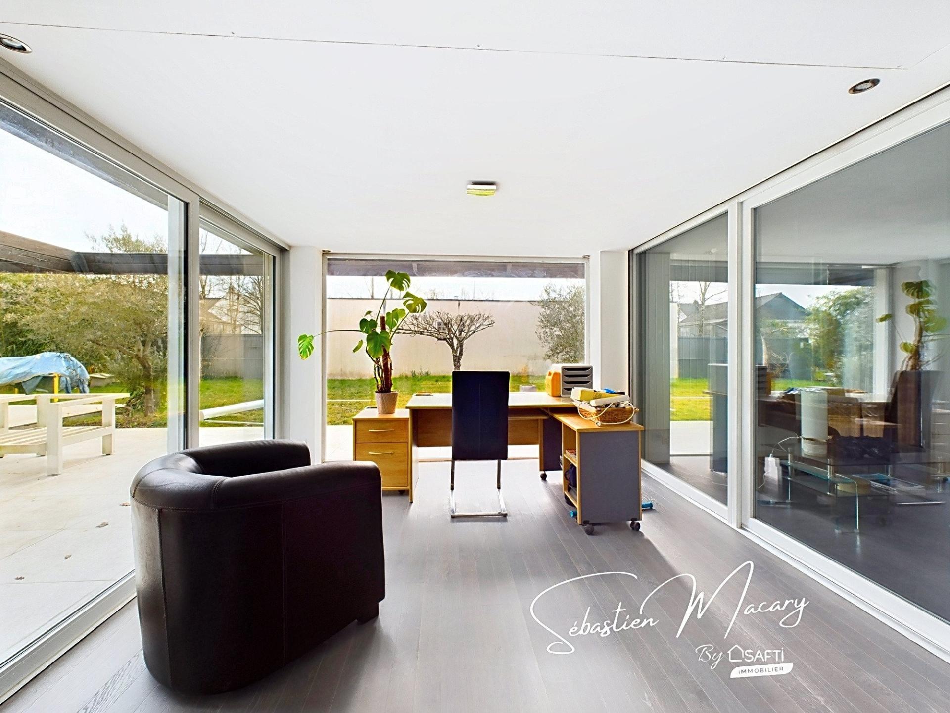 Photo 9 of the listing.