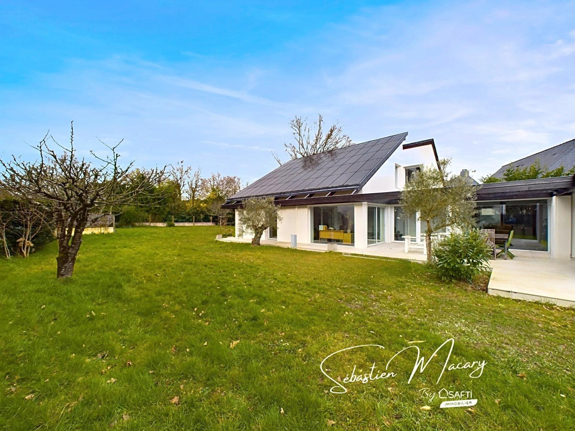 Photo 16 of the listing.