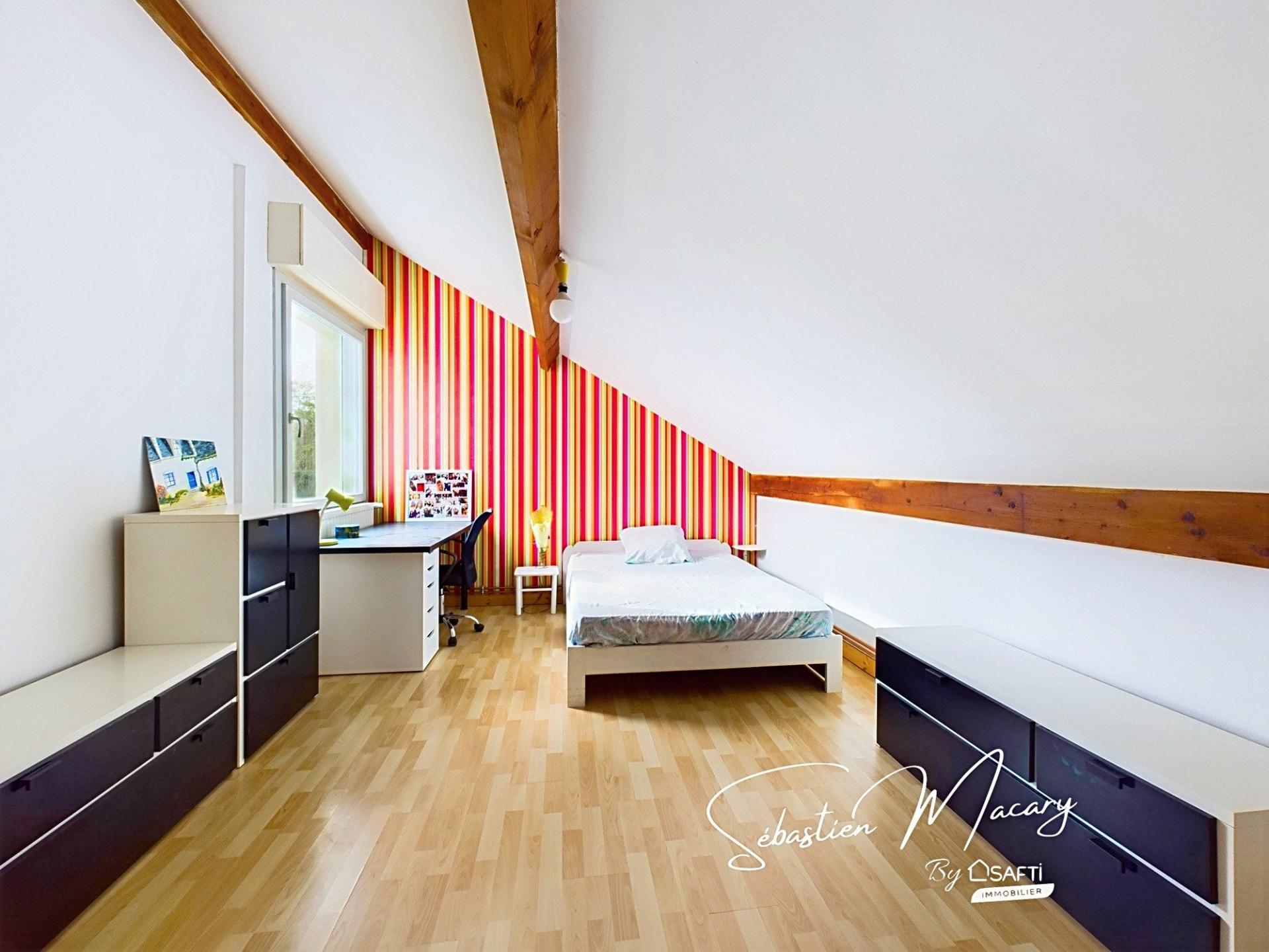 Photo 15 of the listing.