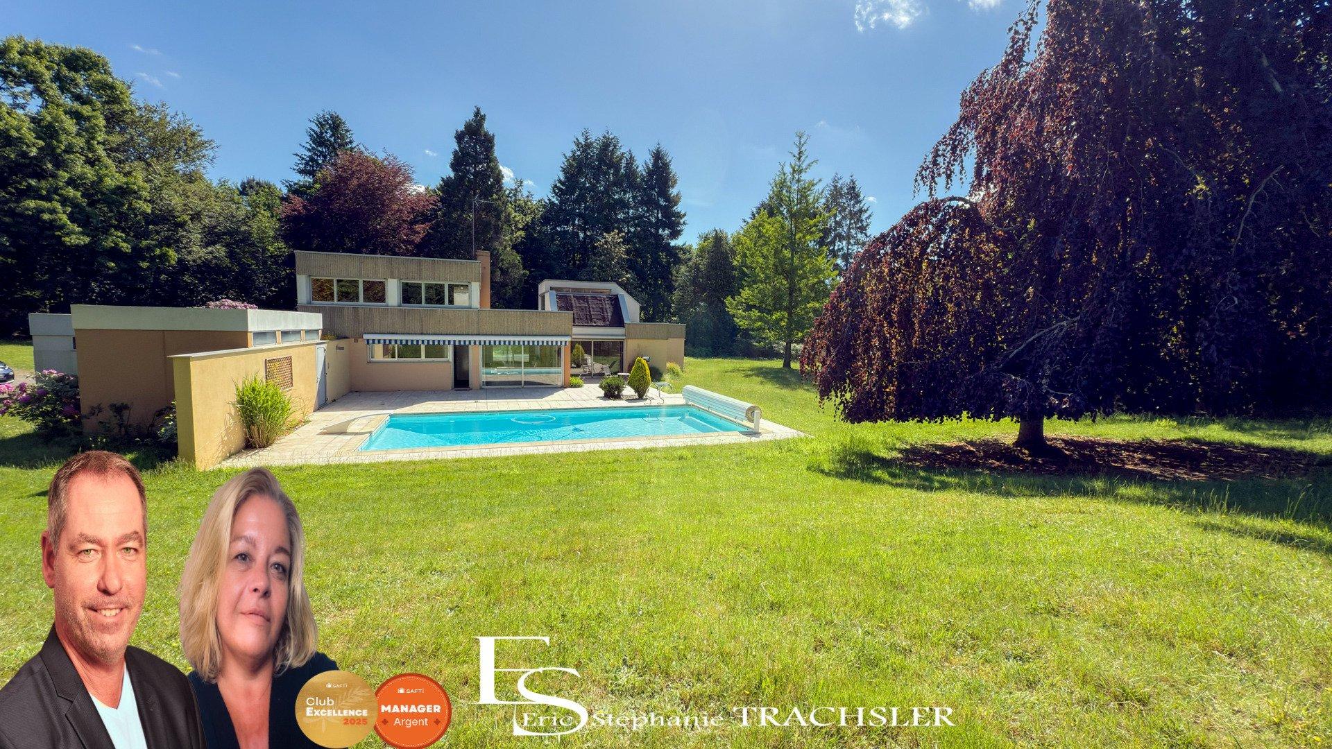 Photo 2 of the listing.