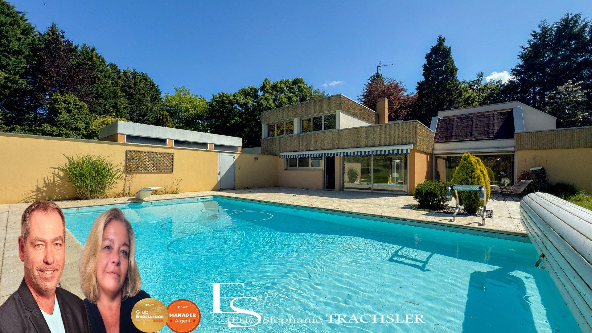 Photo 12 of the listing.