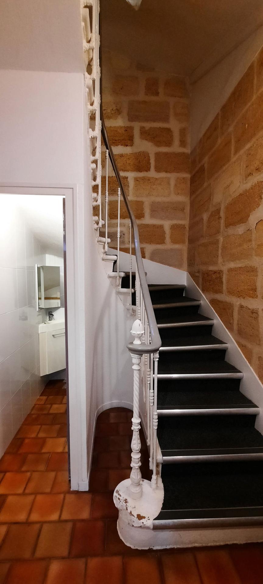 Photo 4 of the listing.