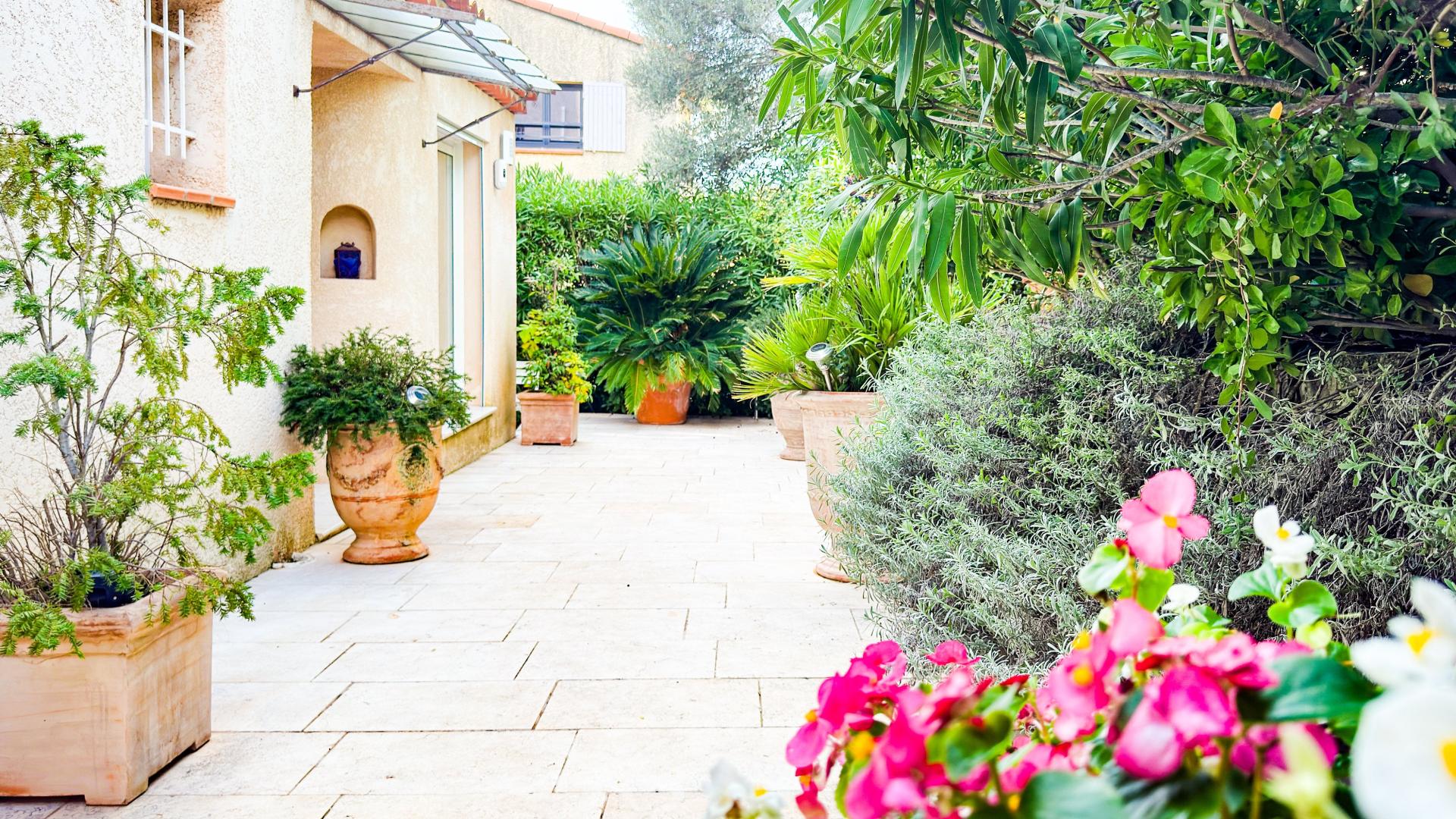 Photo 15 of the listing.