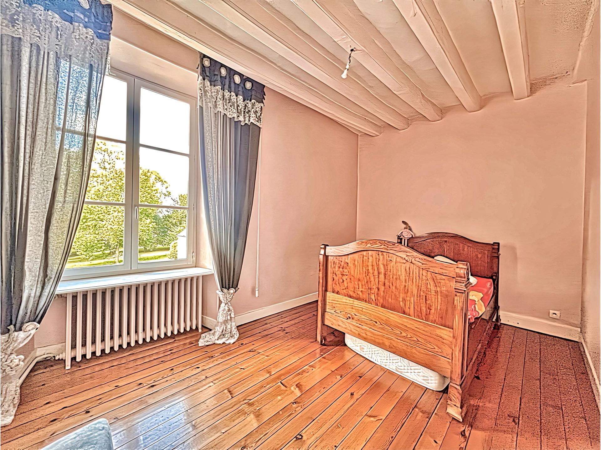 Photo 17 of the listing.