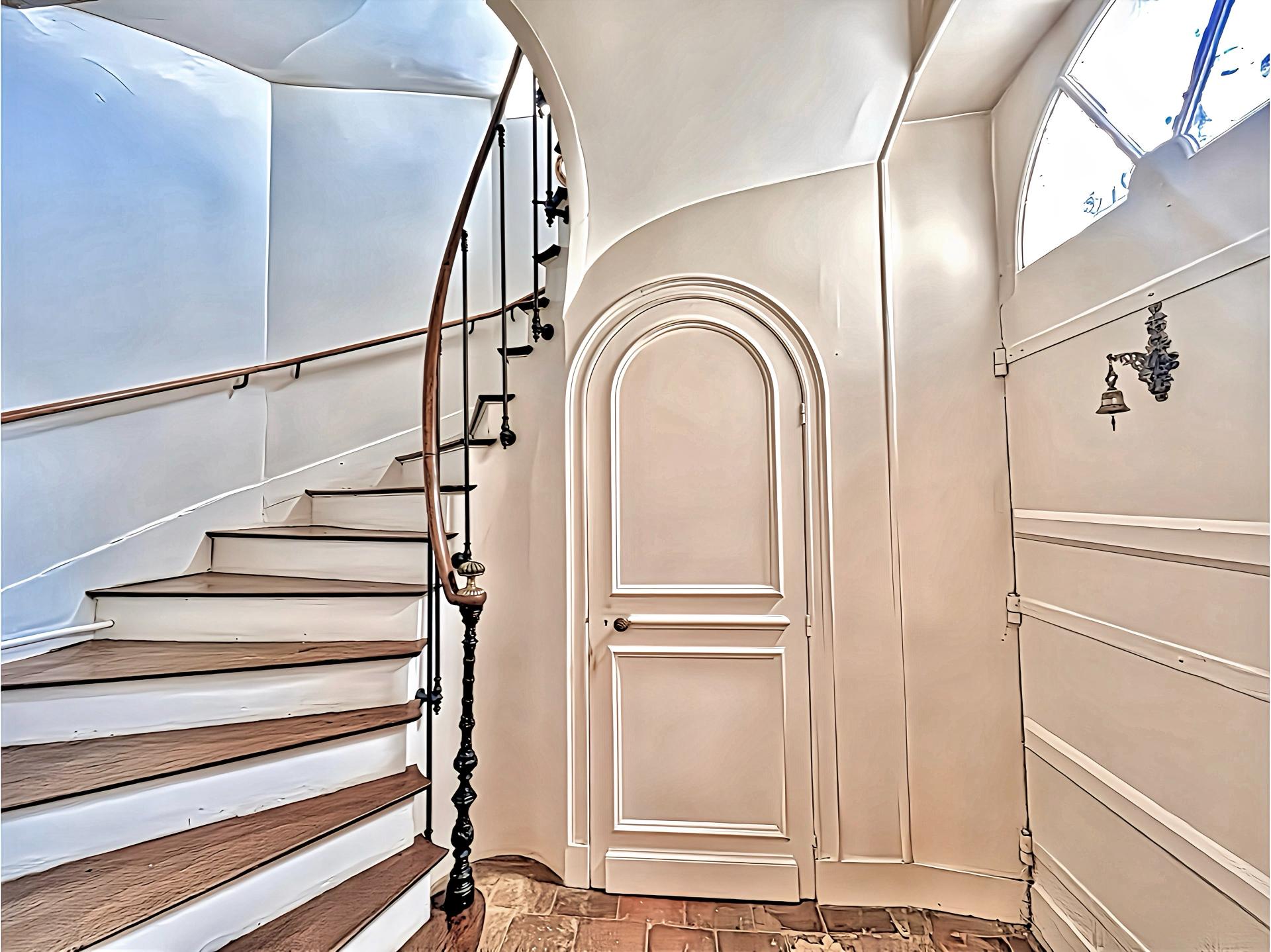 Photo 14 of the listing.