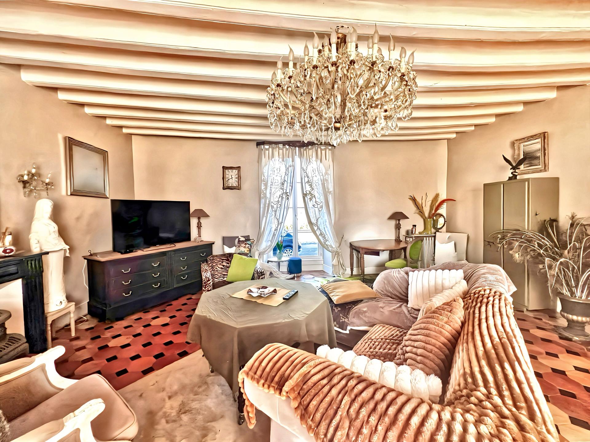 Photo 10 of the listing.