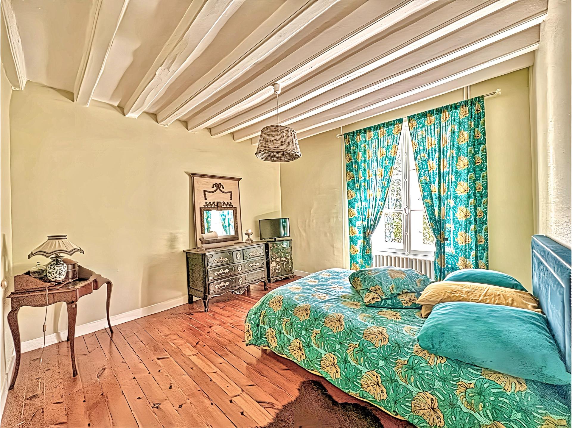 Photo 18 of the listing.