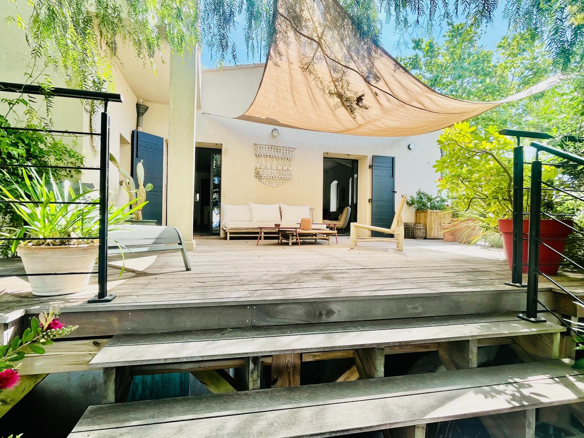 Photo 17 of the listing.