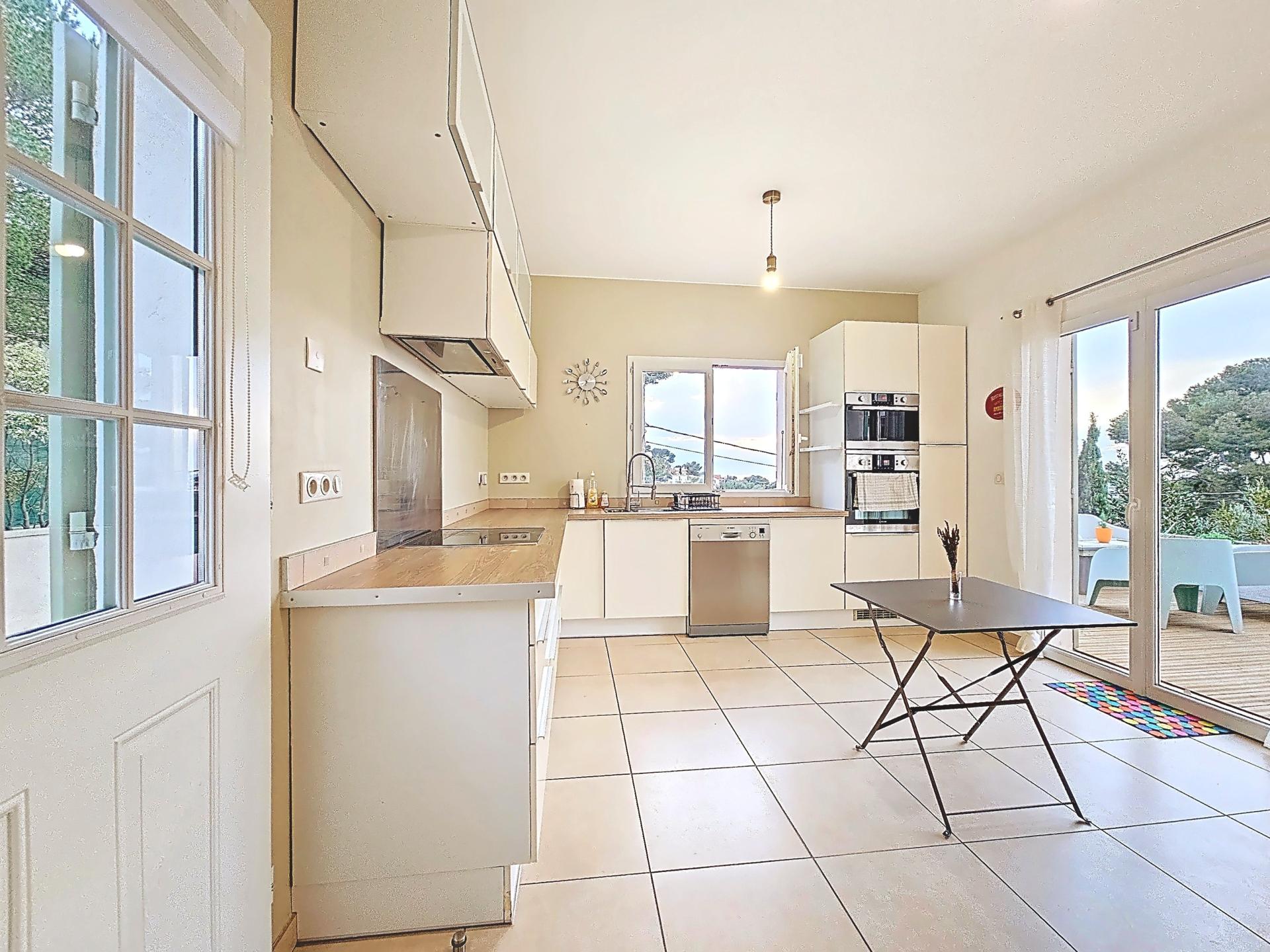 Photo 8 of the listing.