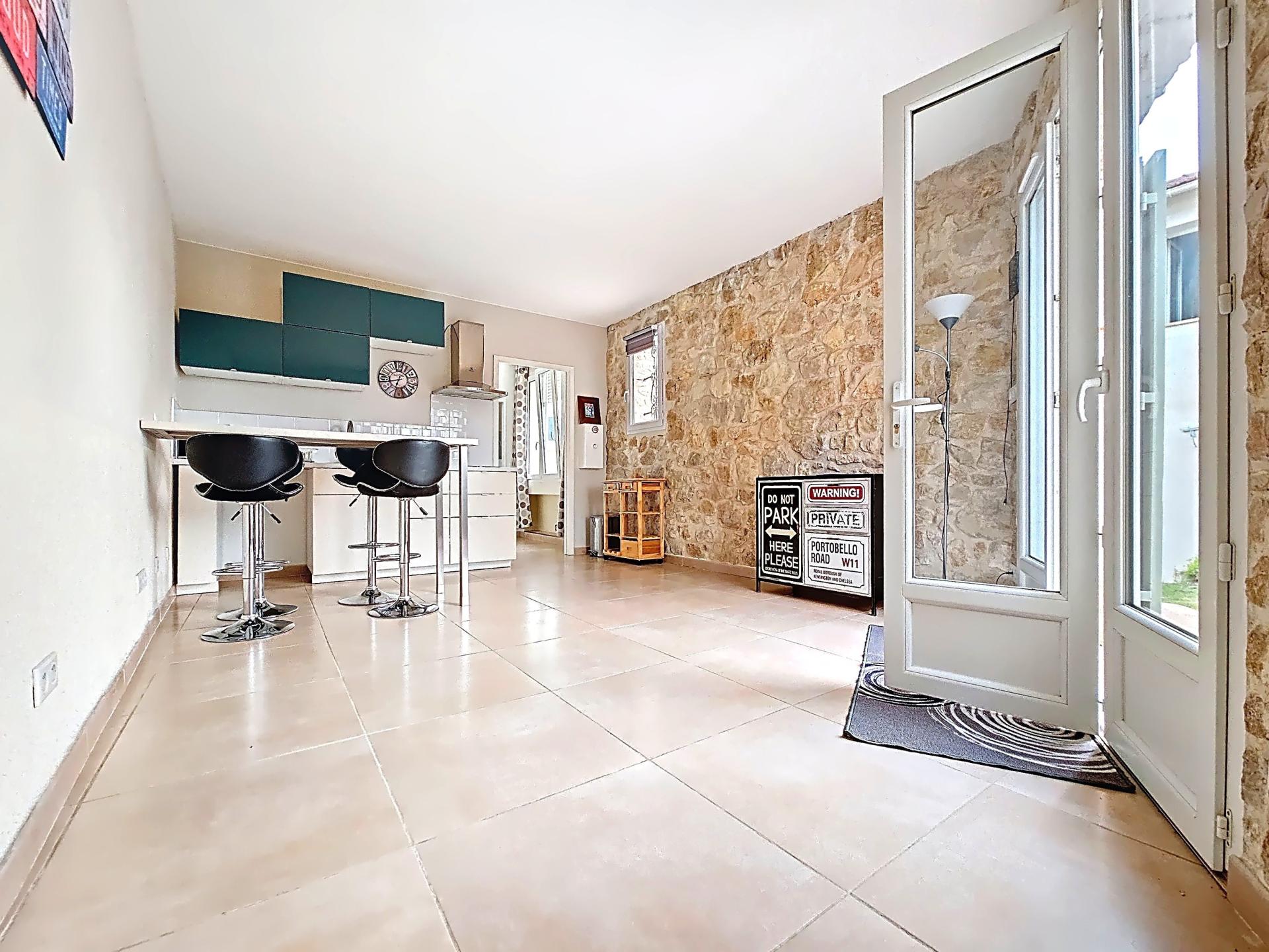 Photo 14 of the listing.